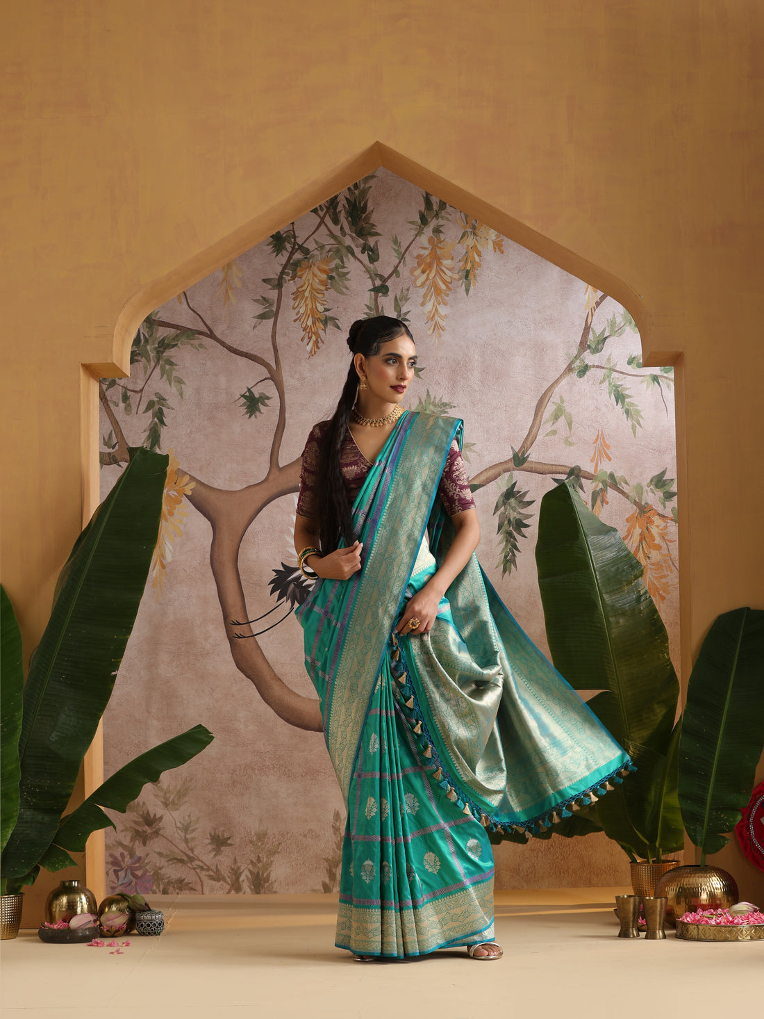 Handloom Banarasi Katan Silk Kadwa Jangla Saree