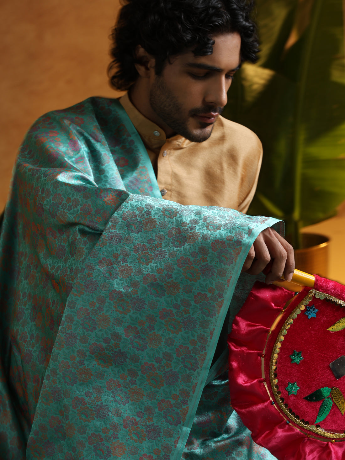 Handloom Banarasi Peonies Tanchoi Silk Fabric