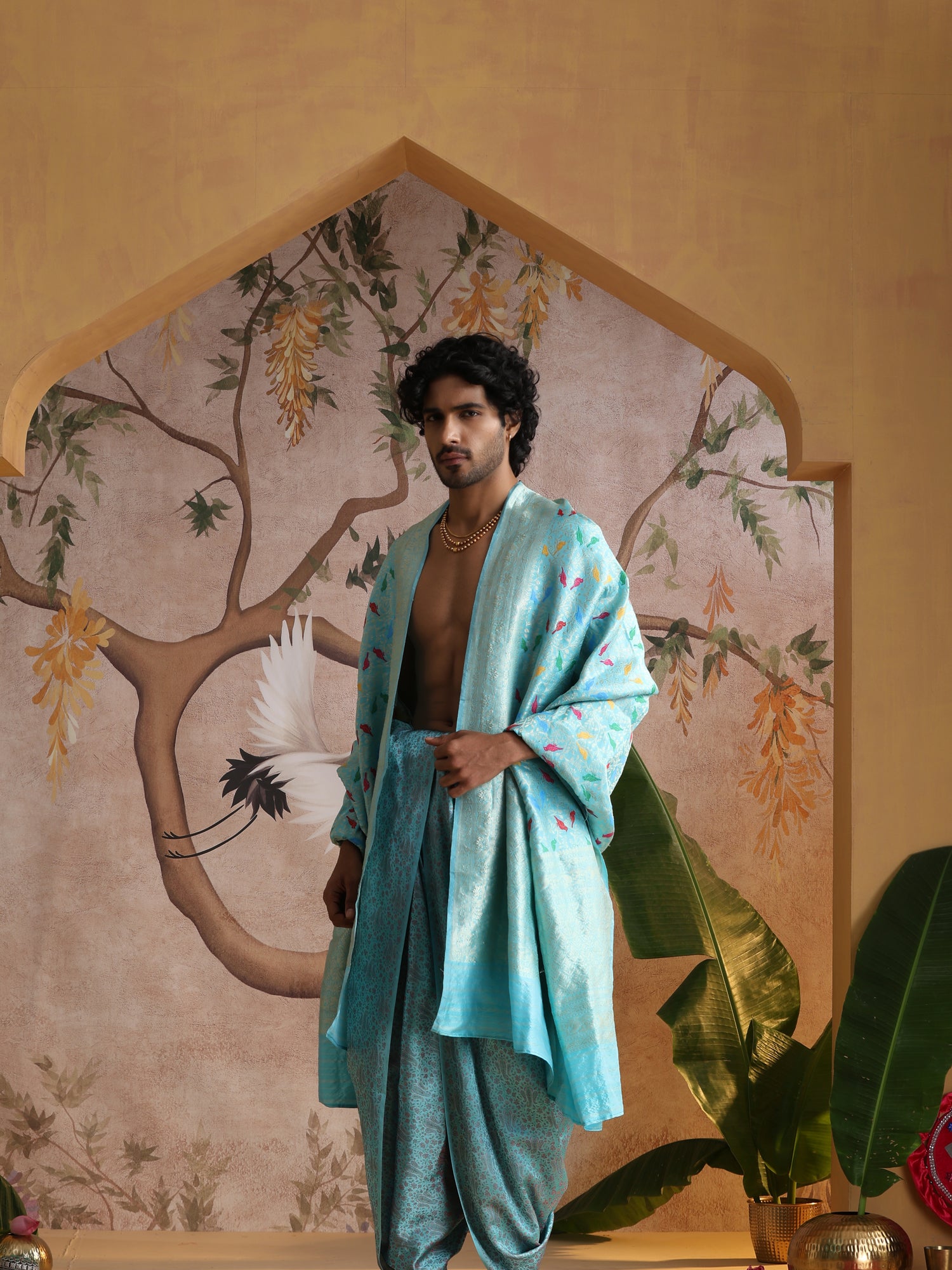 Handloom Banarasi Nawabi Ambi Tanchoi Silk Fabric