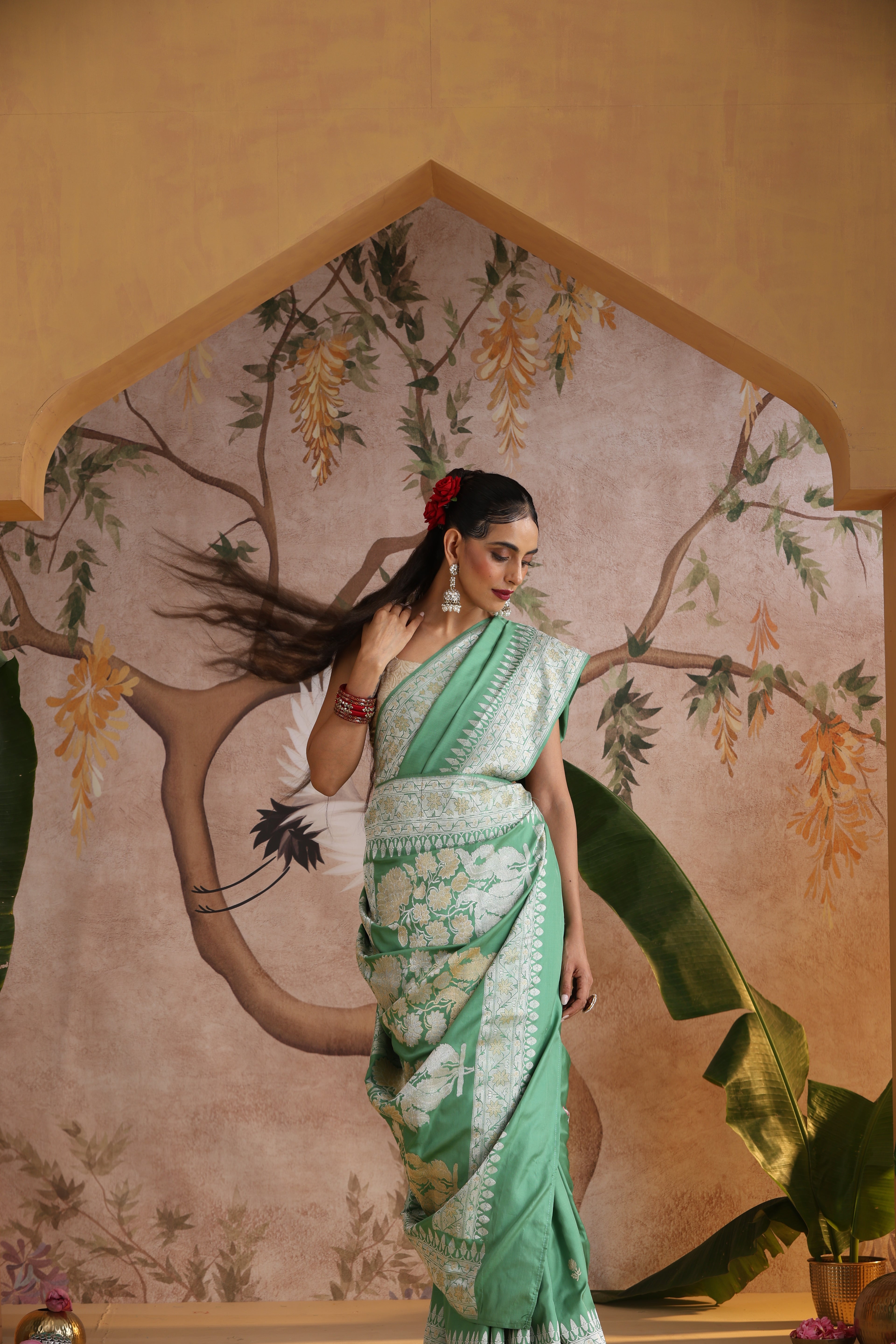 Handloom Banarasi Katan Silk Kadwa Ektara Kumudini Saree