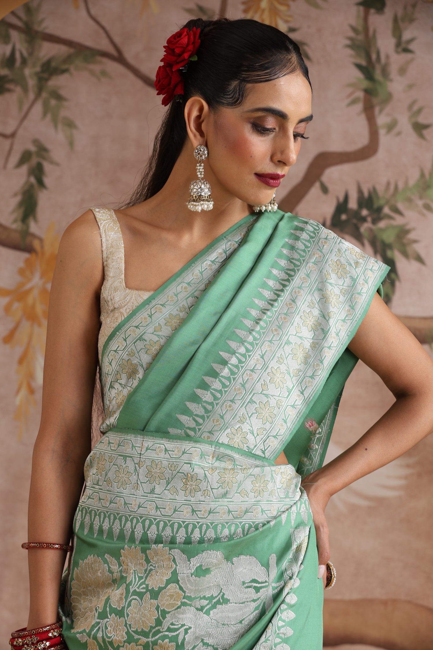 Handloom Banarasi Katan Silk Kadwa Ektara Kumudini Saree