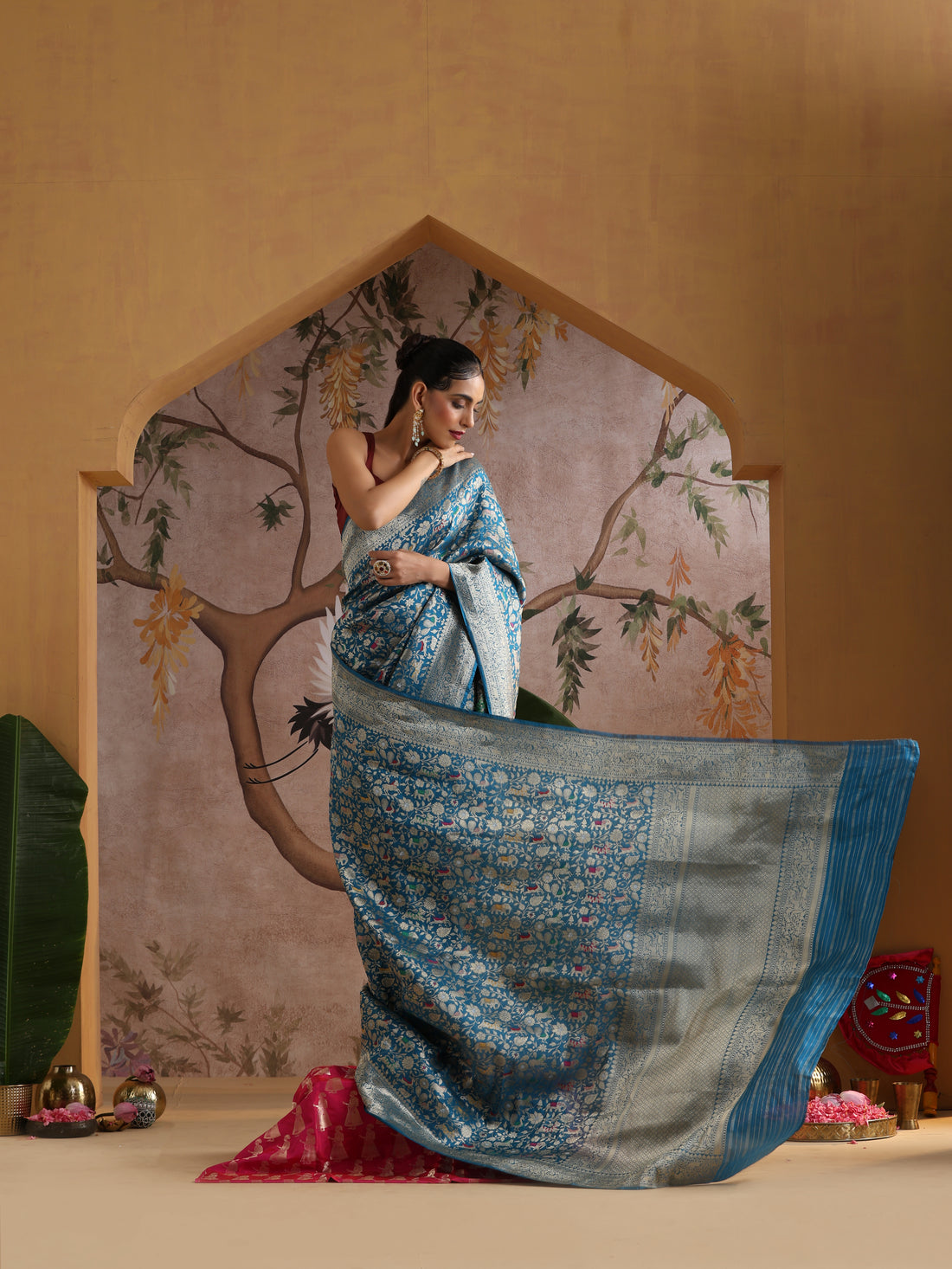 Handloom Banarasi Katan Shikargah Saree