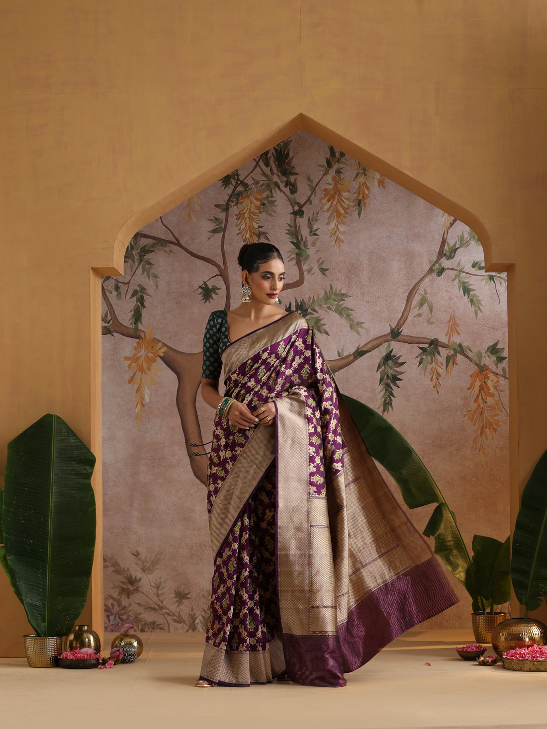 Handloom Banarasi Katan Silk Nandi Jaal Saree