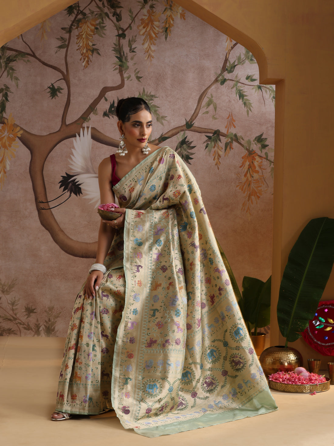 Handloom Banarasi Katan Silk Khinkhab Shikargah Saree