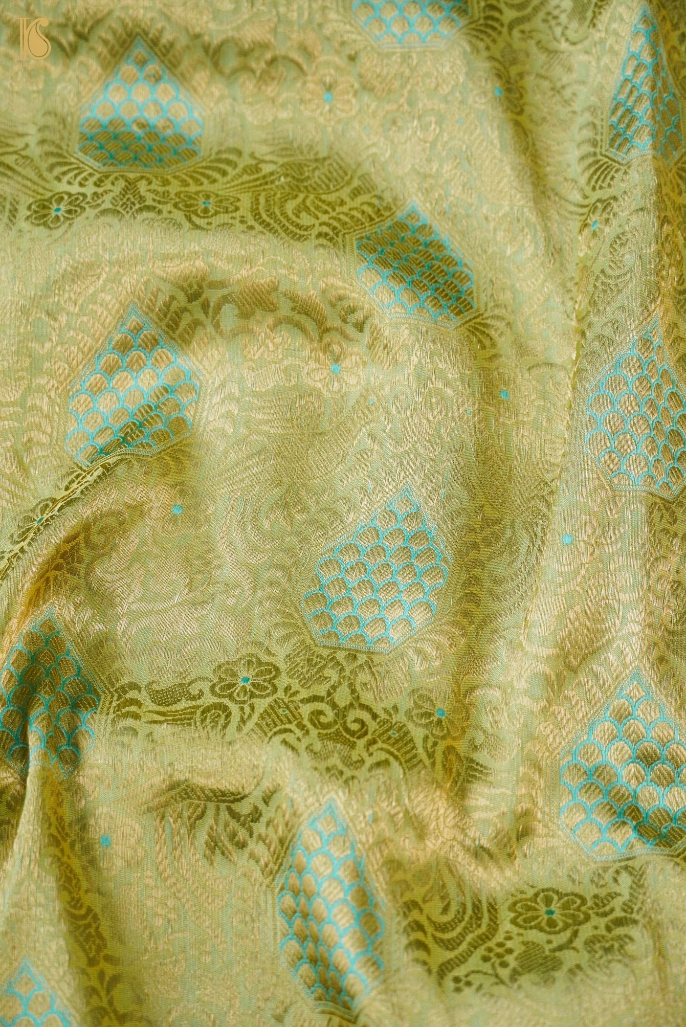 Handloom Banarasi Katan Silk Zari Vasket Saree