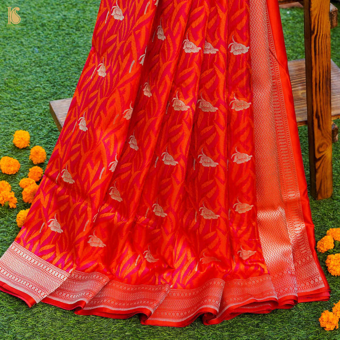 Red Handloom Banarasi Mashru Silk Kadwa Saree