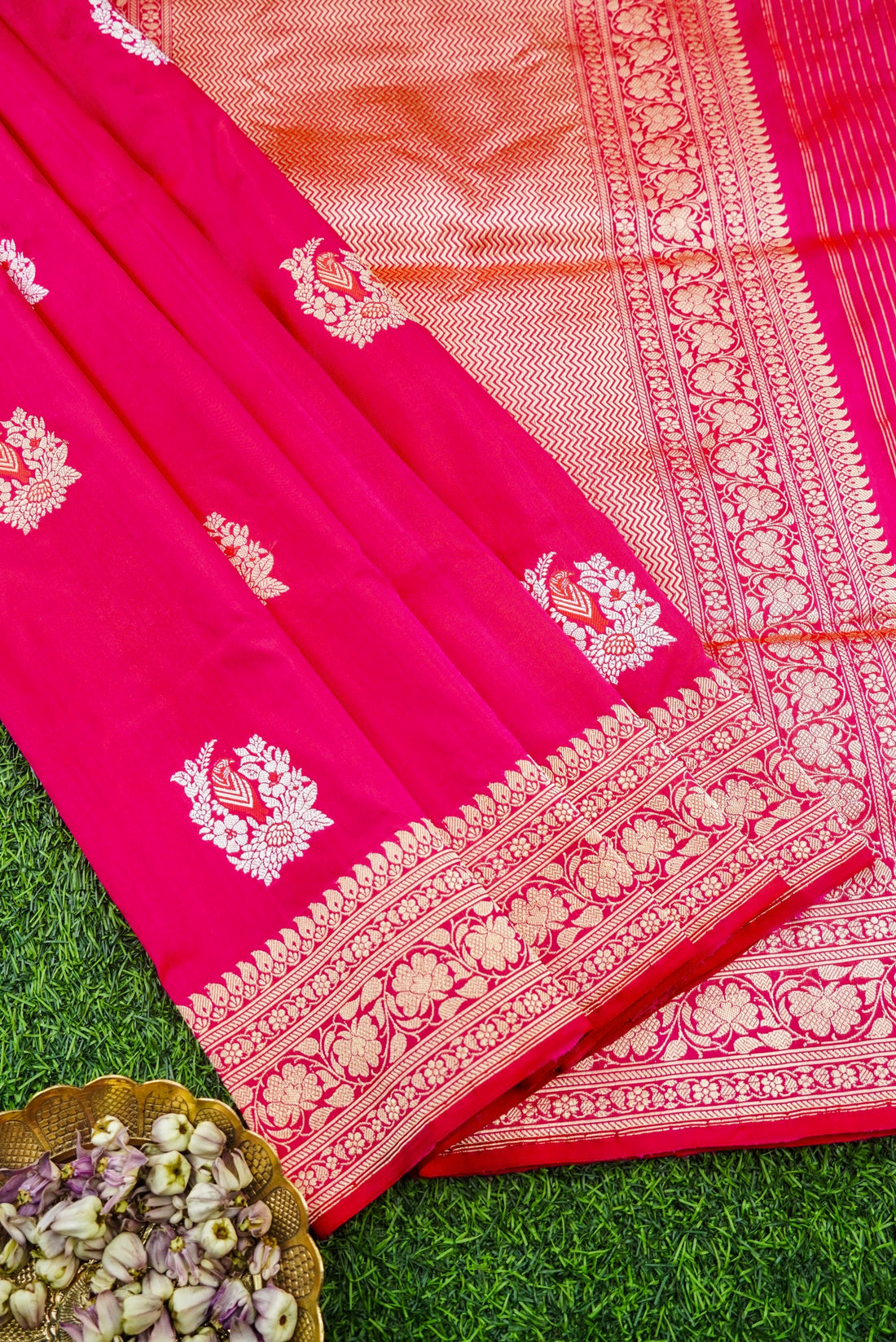 Handloom Banarasi Katan Silk Kadwa Saree