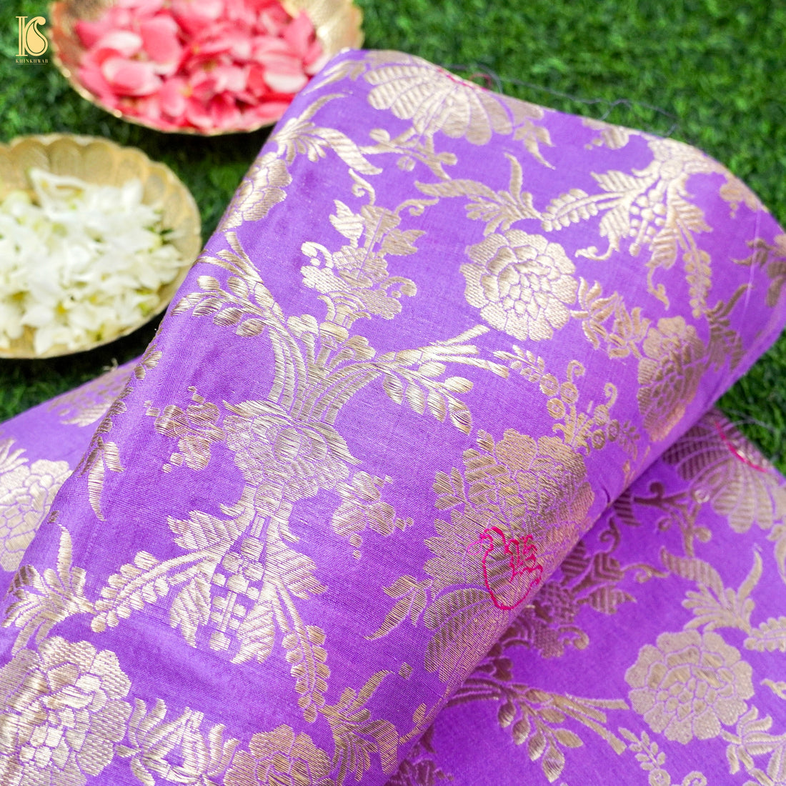 Pure Brocade Banarasi Mehraab Boota Fabric