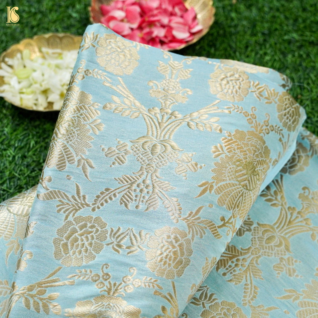 Brocade Banarasi Mehraab Boota Fabric