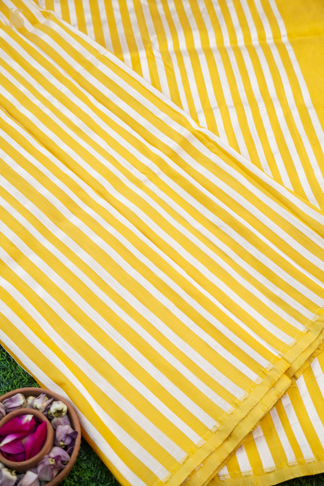 Handloom Banarasi Silk Tanchoi Stripes Saree