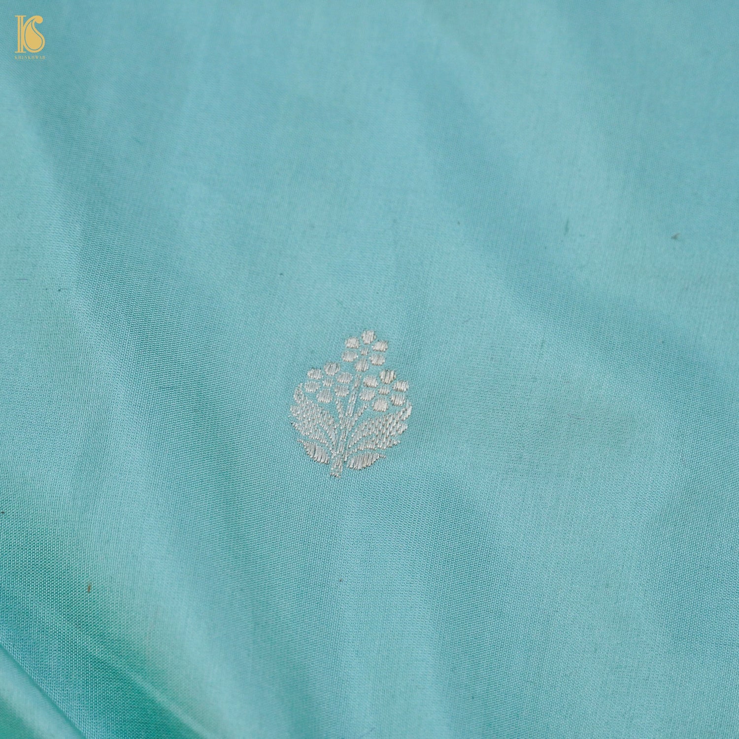 Handloom Banarasi Pure Katan Silk Scalloped Border Kadwa Saree