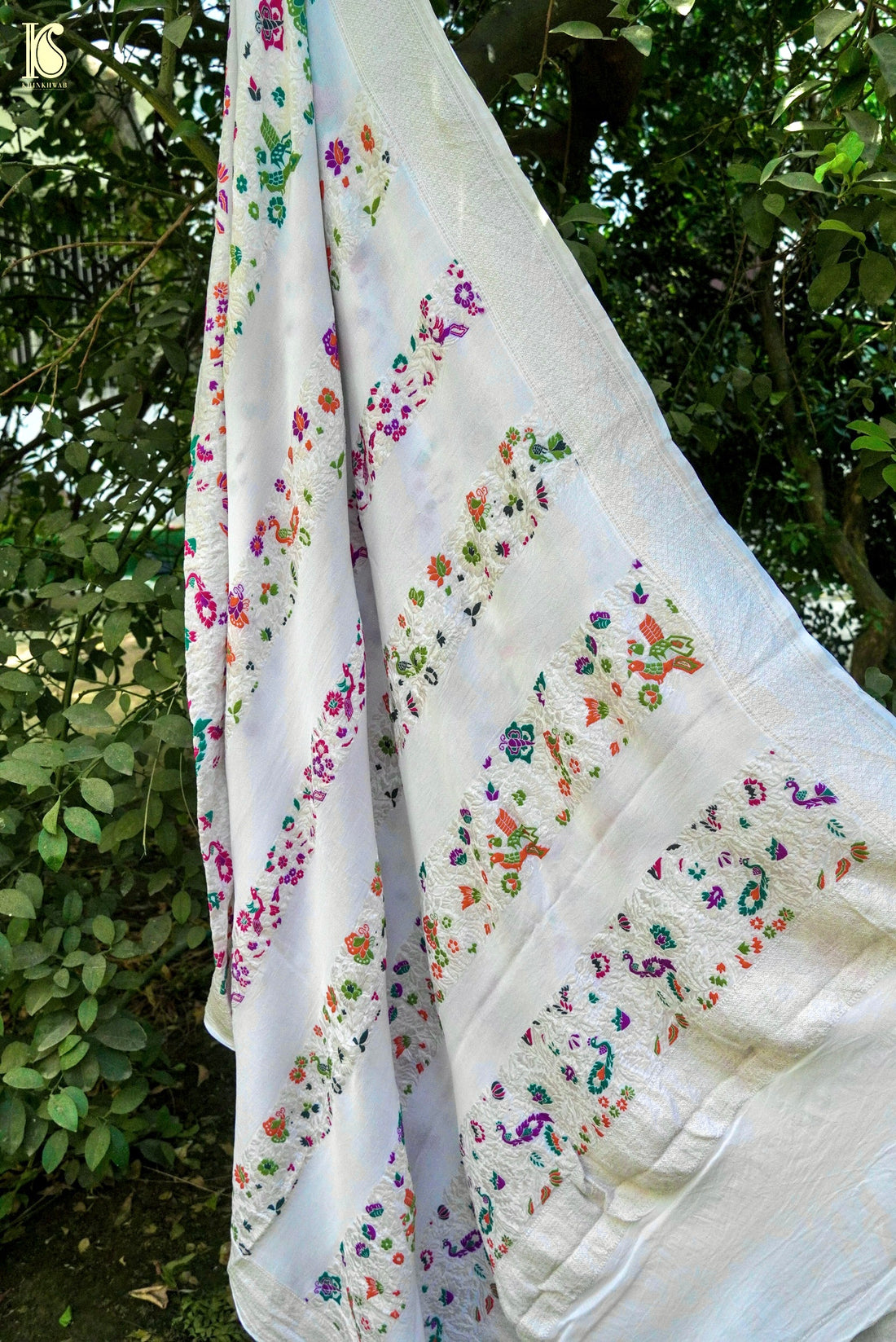Handwoven Banarasi Georgette Dupatta with Floral Meenakari