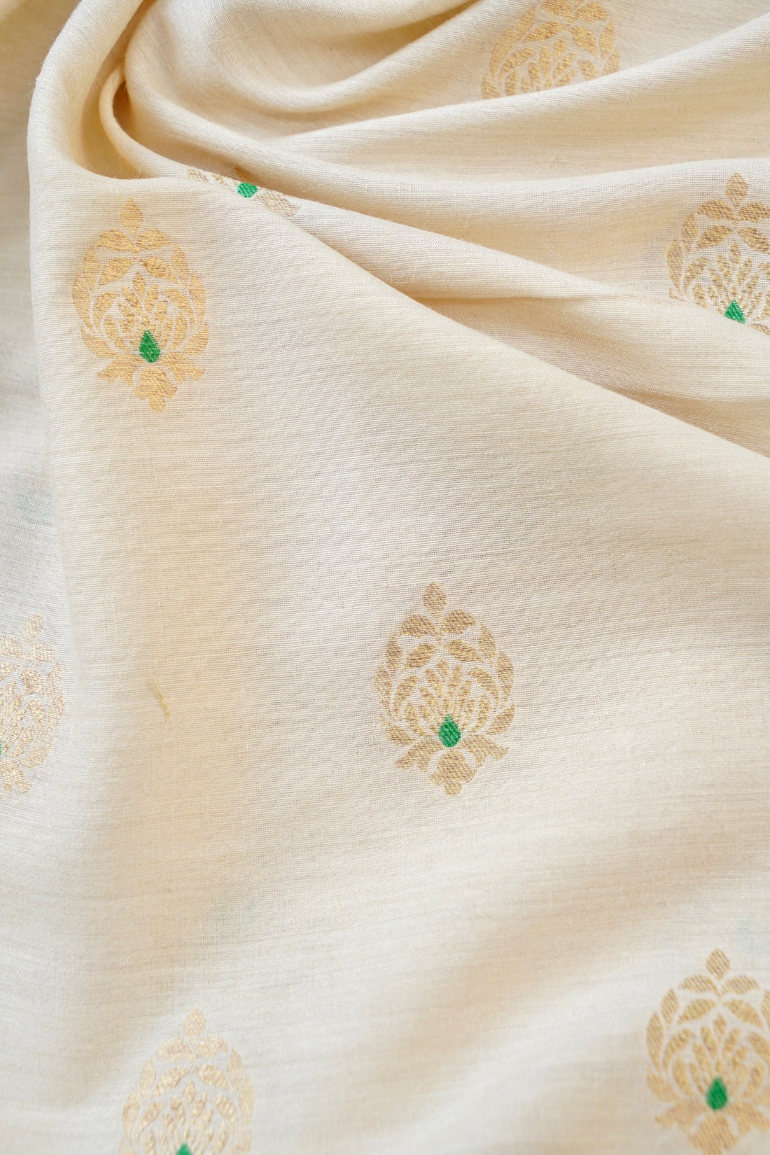 Moonga Silk Handloom Banarasi Dyeable Fabric