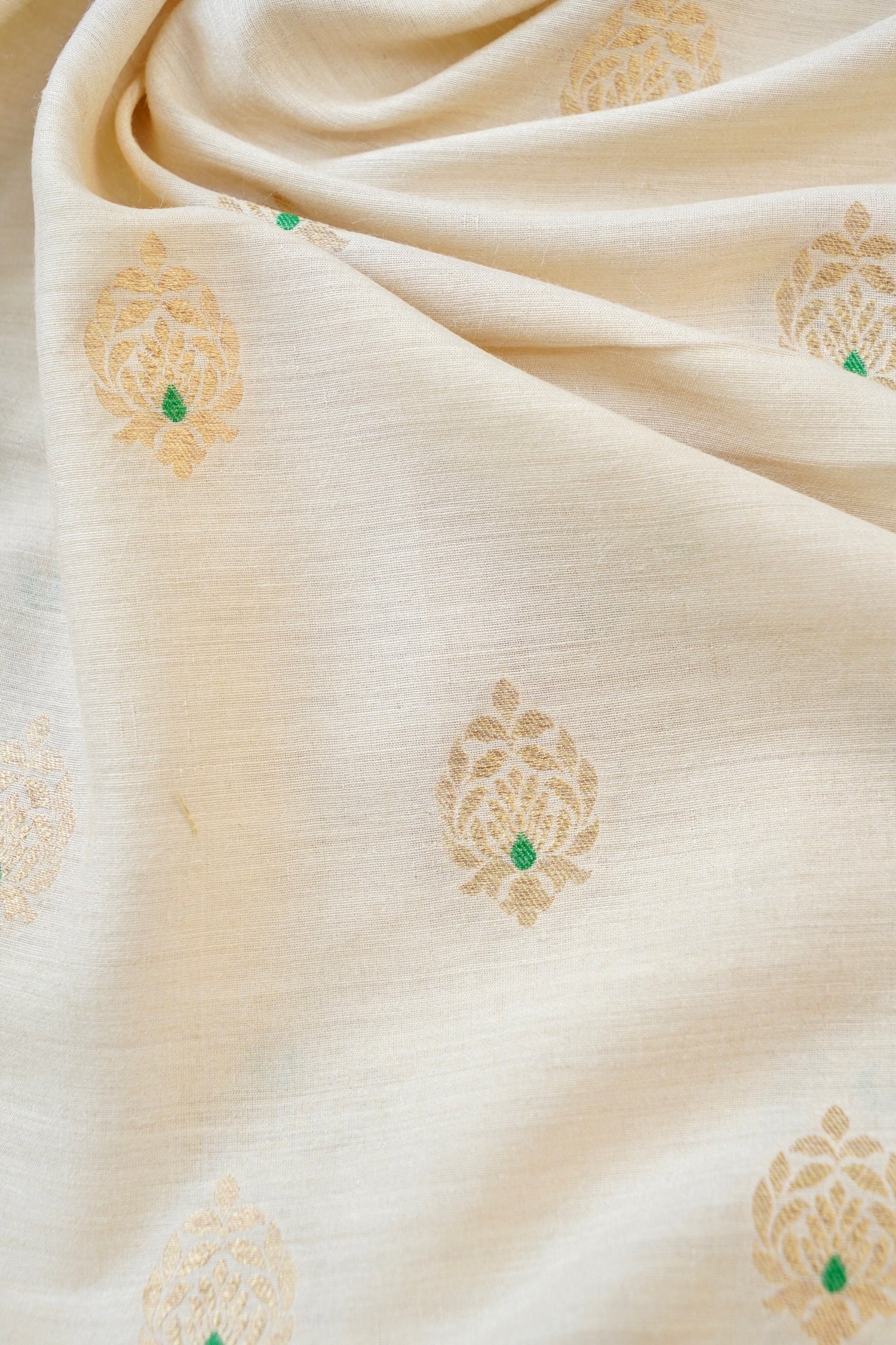 Moonga Silk Handloom Banarasi Dyeable Fabric