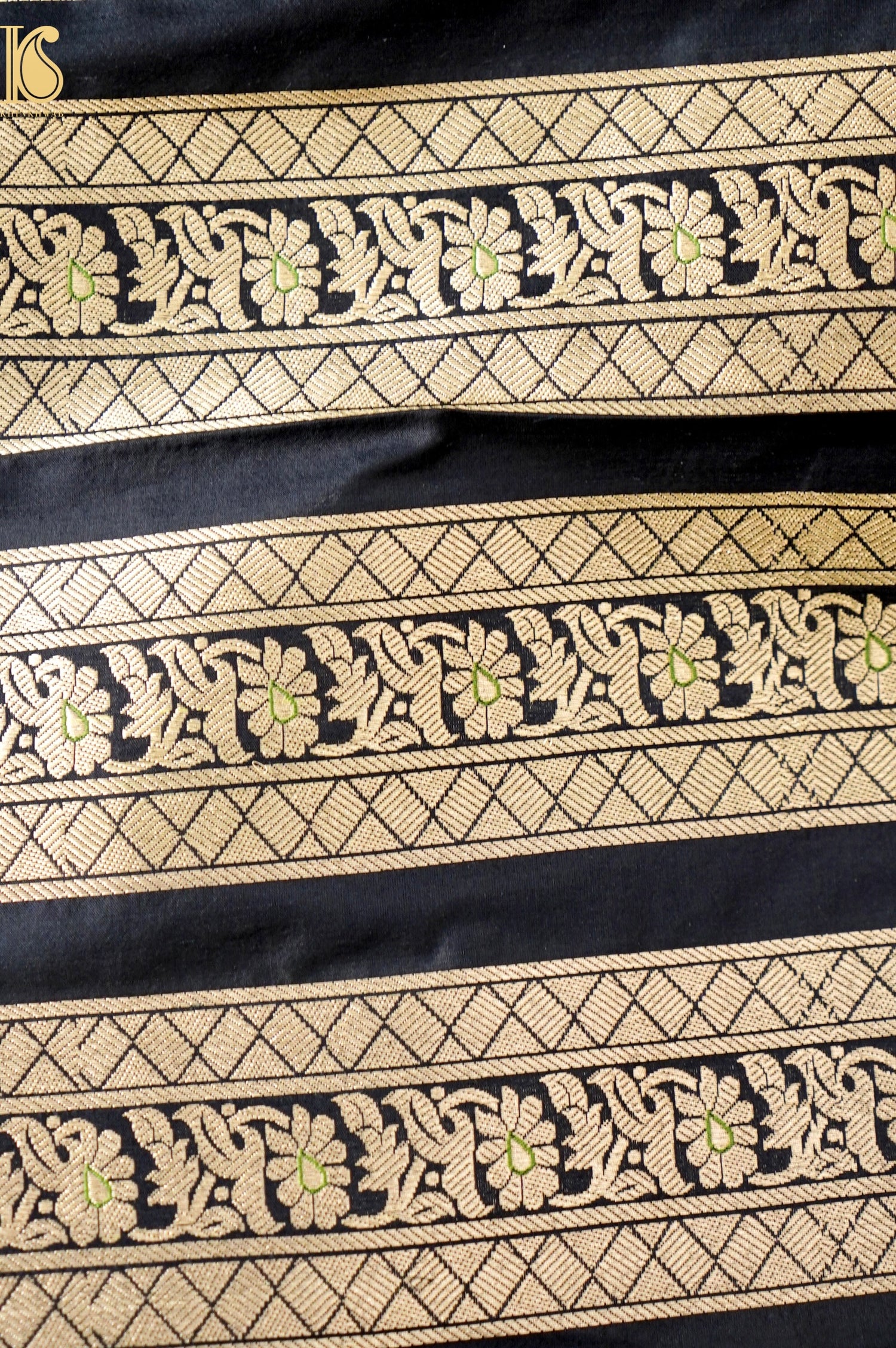 Handloom Banarasi Katan SIlk Kalidar Vanrajni Lehenga