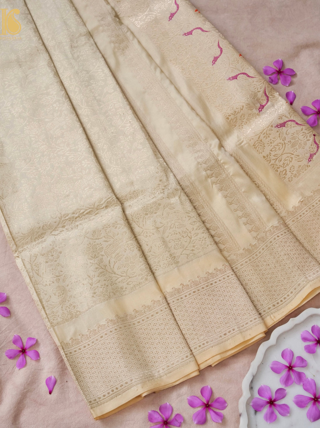 Handloom Banarasi Katan Silk Kadwa Zari Vasket Shikargah Saree