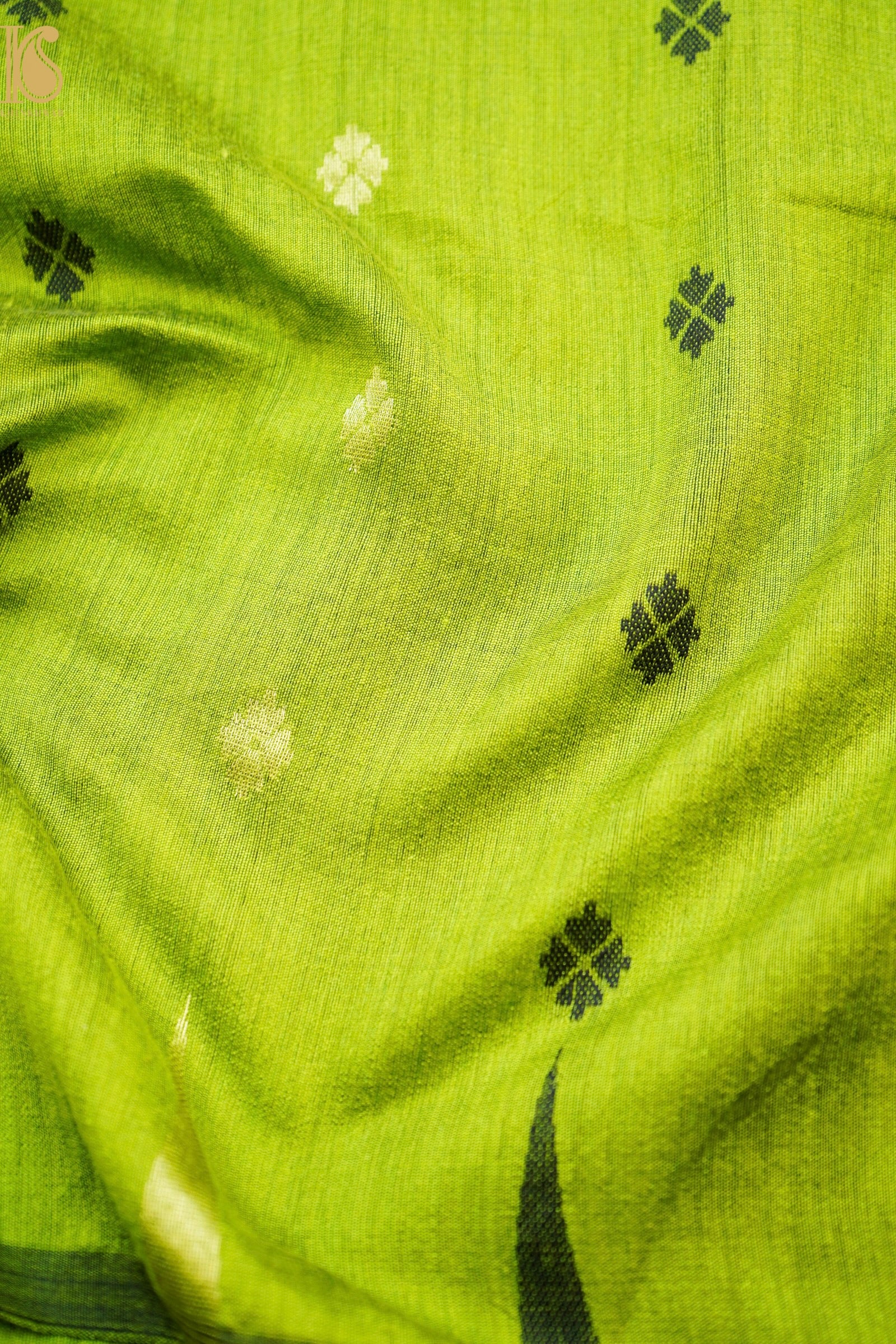 Handloom Dhakai Jamdani Green Saree