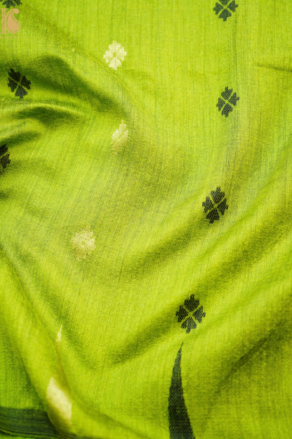 Handloom Dhakai Jamdani Green Saree