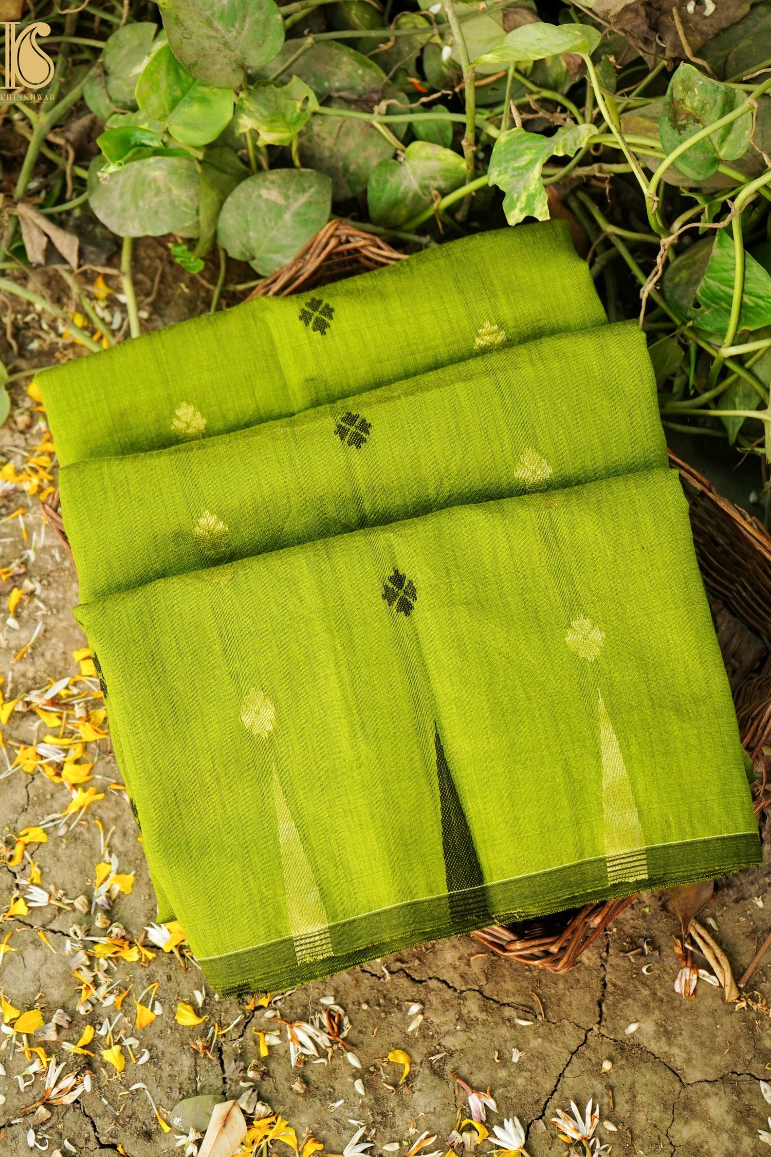 Handloom Dhakai Jamdani Green Saree