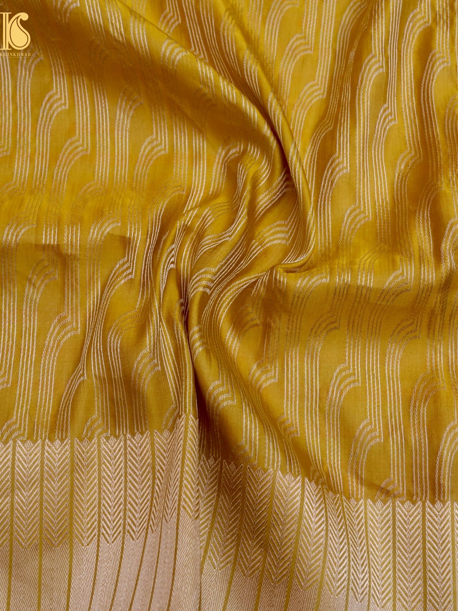 Handloom Banarasi Katan Silk Zari Tanchoi Saree