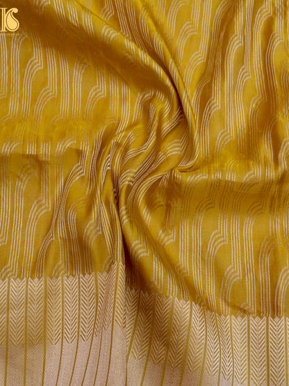 Handloom Banarasi Katan Silk Zari Tanchoi Saree