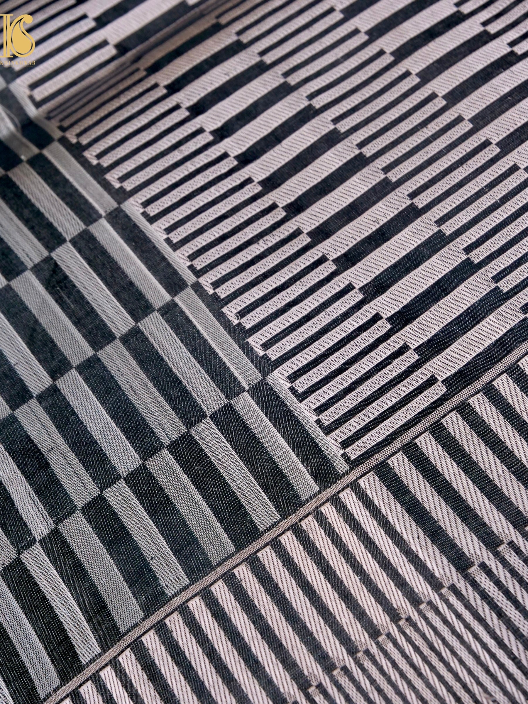 Handwoven Pure Katan Satin Silk Tanchoi Banarasi Saree