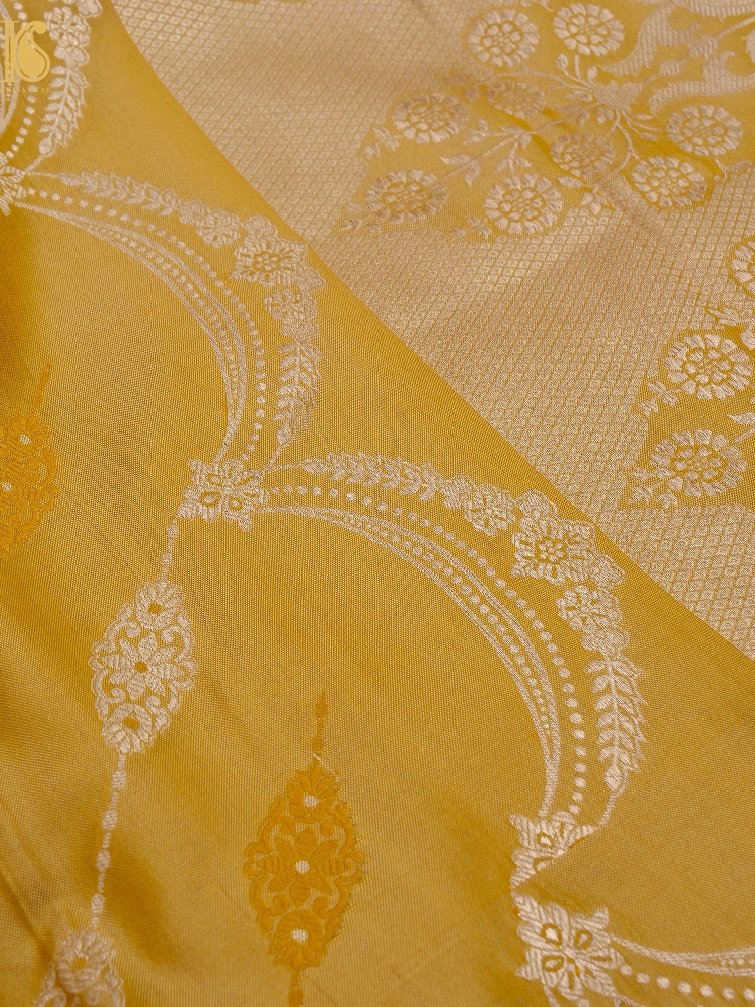 Handloom Banarasi Katan Silk Ektara Saree