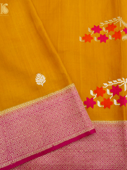 Handloom Banarasi Gajji Silk Meenakari Booti Saree