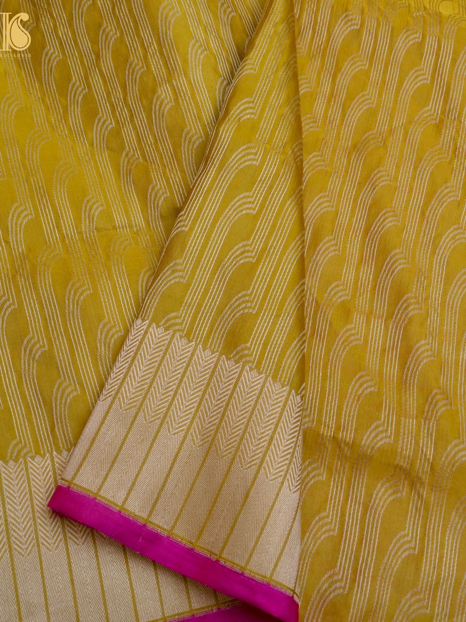 Handloom Banarasi Katan Silk Zari Tanchoi Saree