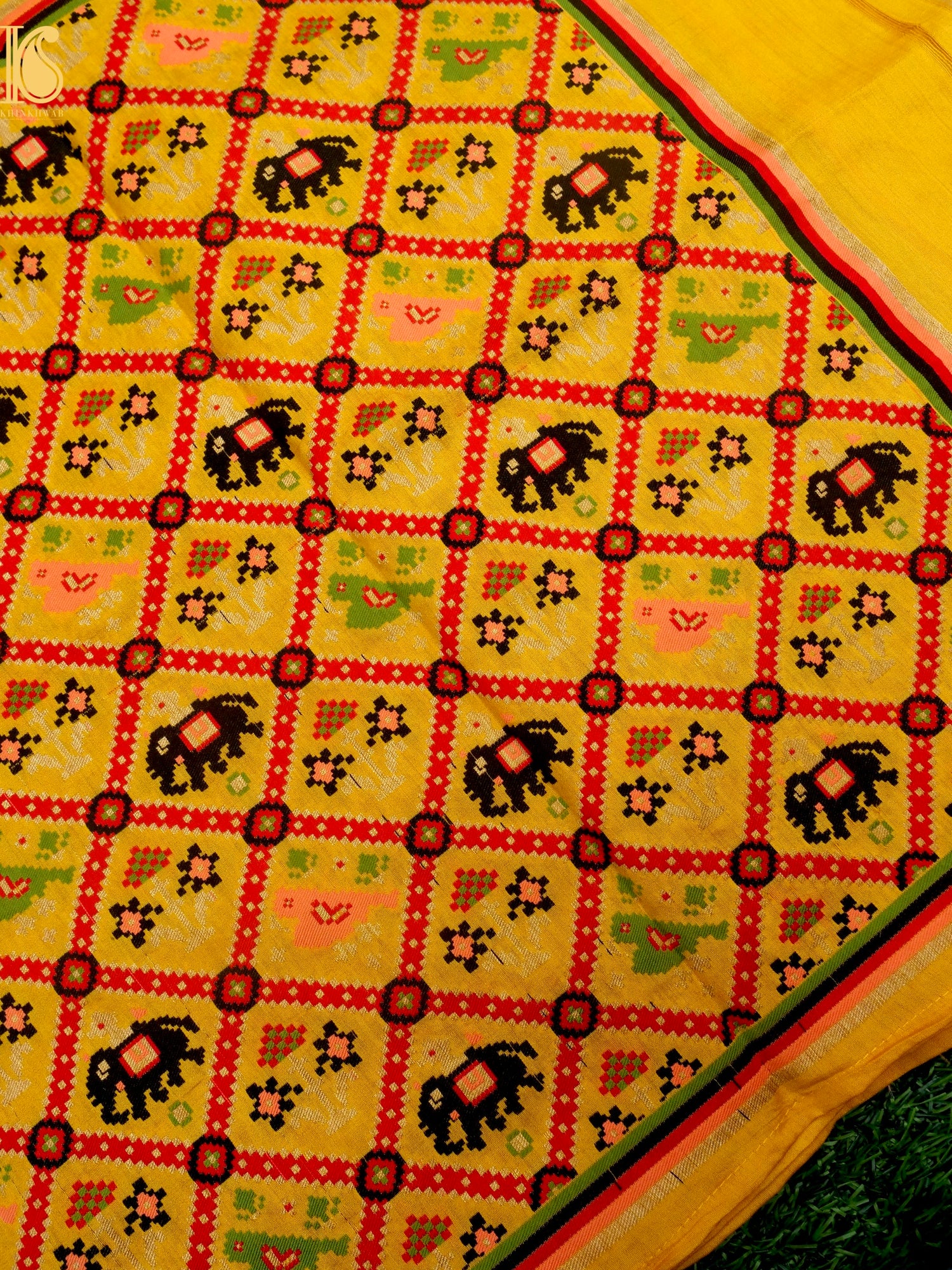 Pure Chiniya Silk Banarasi Woven Stole