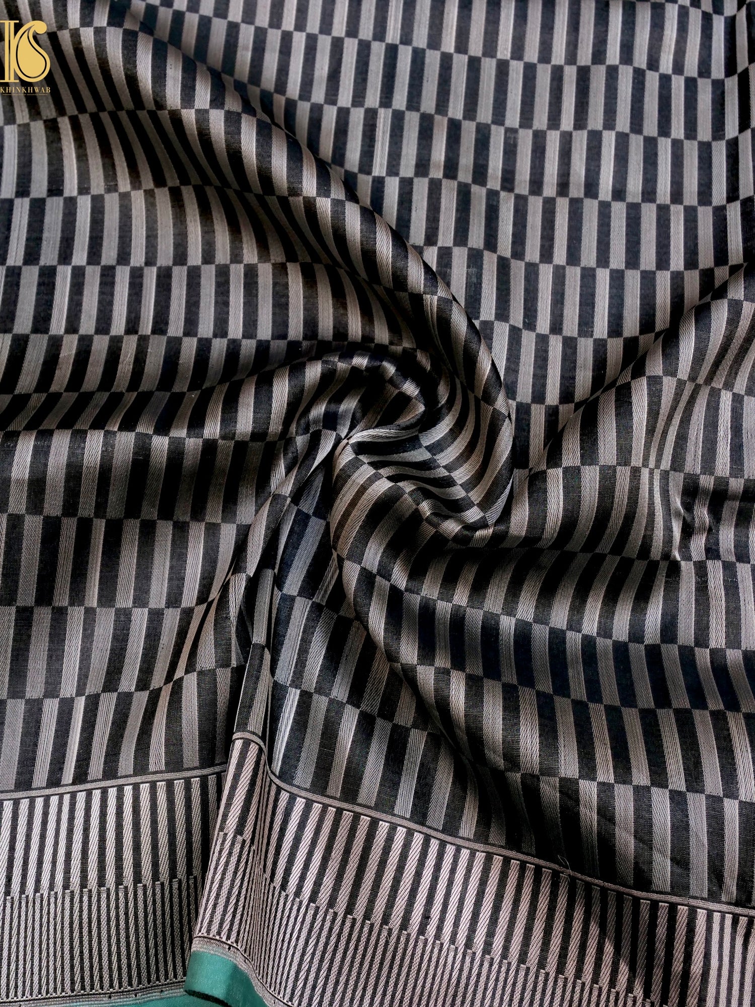 Handwoven Pure Katan Satin Silk Tanchoi Banarasi Saree