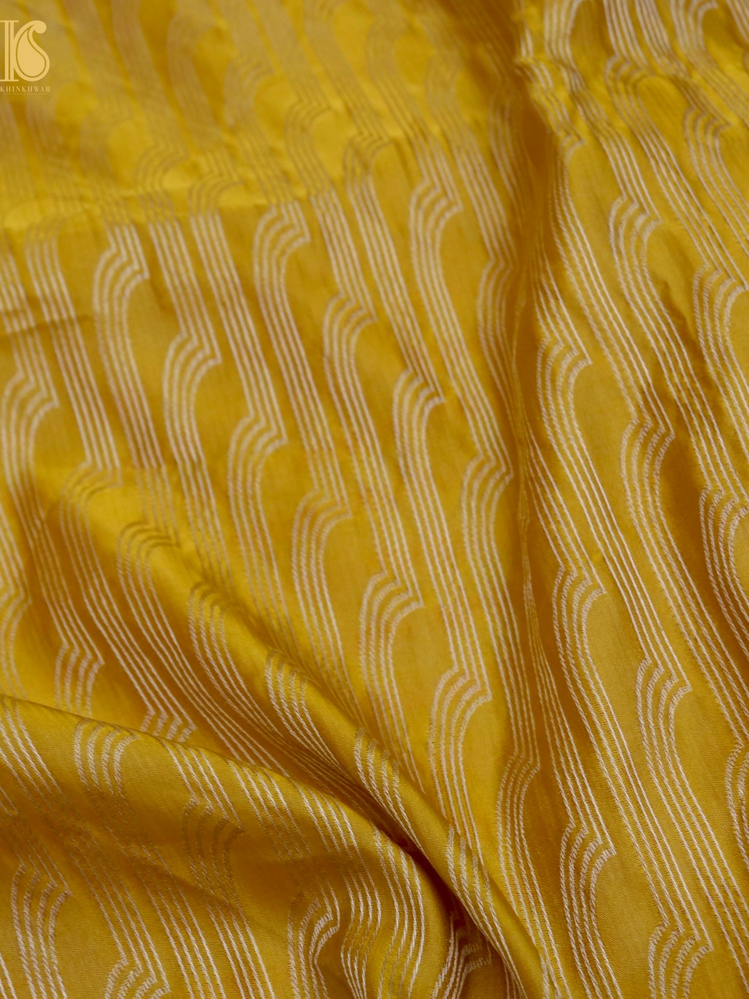 Handloom Banarasi Katan Silk Zari Tanchoi Saree