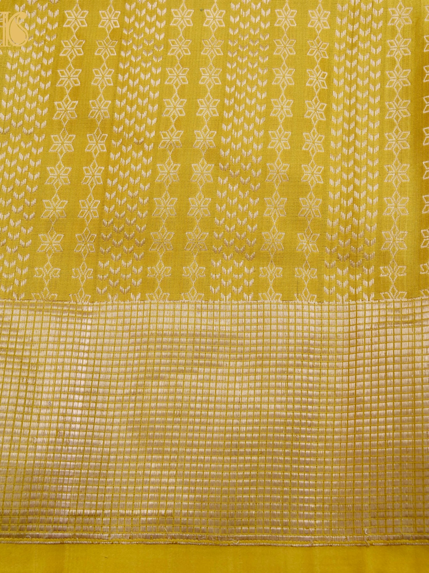 Handwoven Pure Katan Satin Silk Tanchoi Banarasi Saree