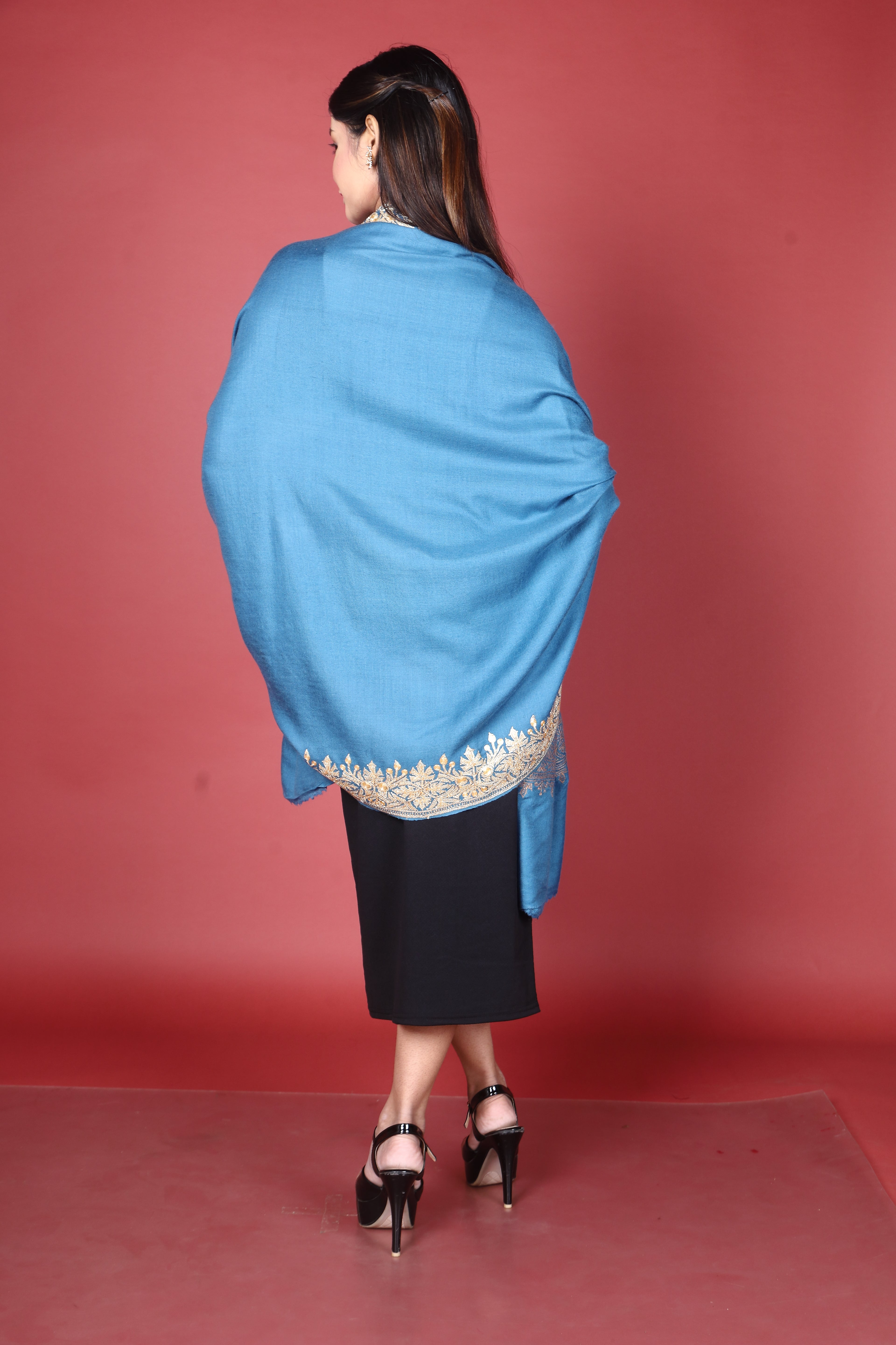Pure Pashmina Handwoven Tilla Embriodery Kashmiri Shawl