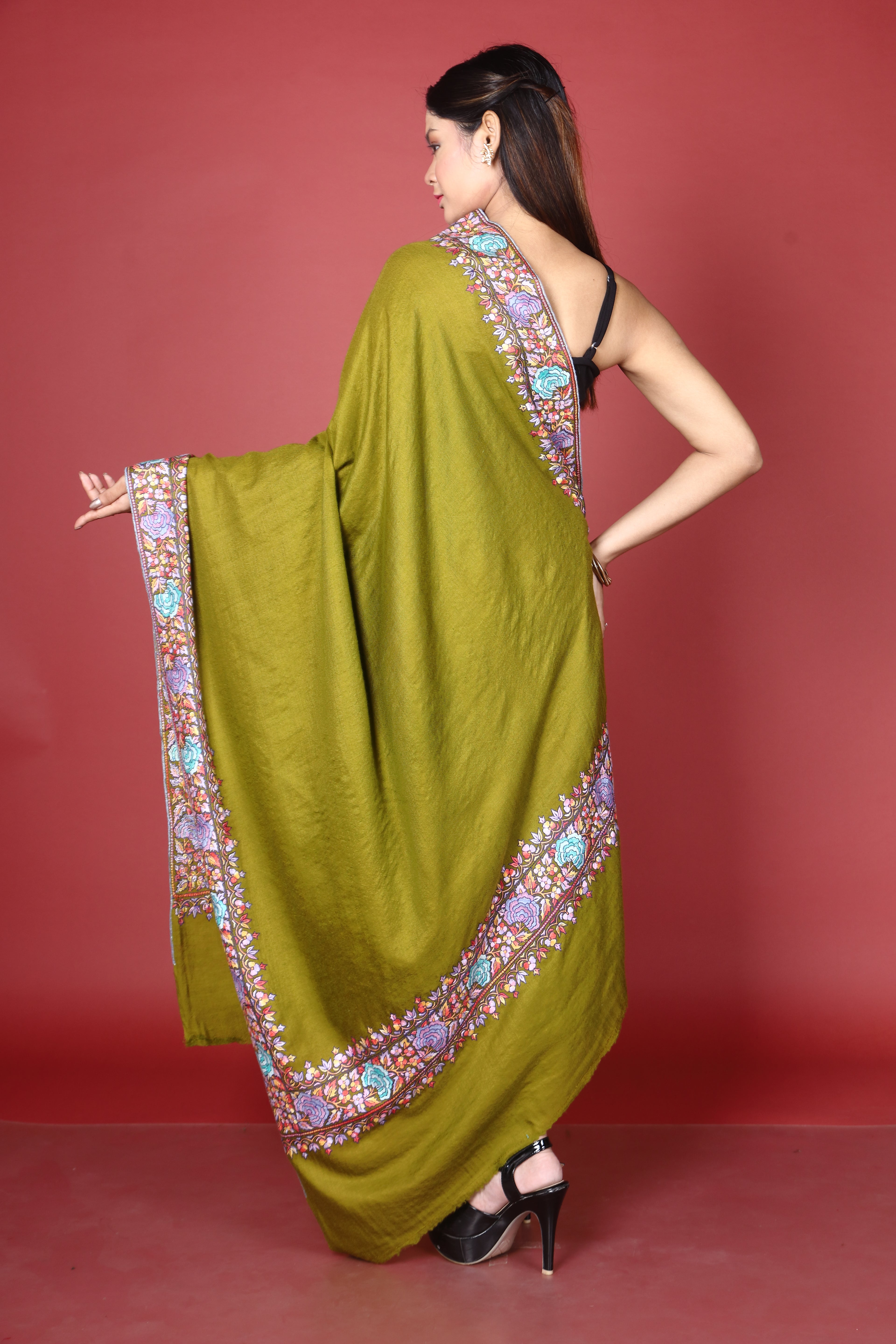 Pashmina Sozni Embriodery Handwoven Kashmiri Shawl