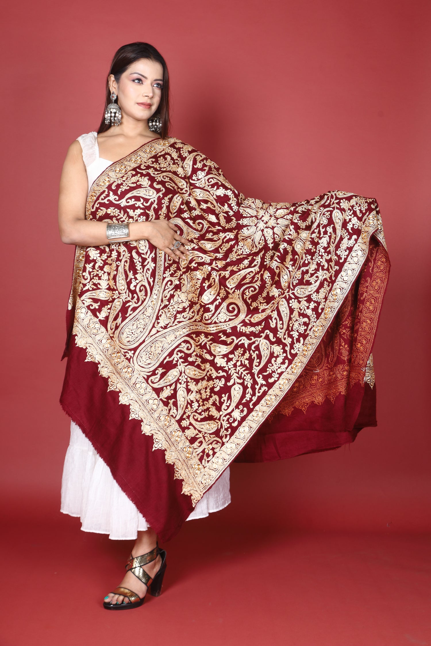 Pure Pashmina Handwoven Tilla Embriodery Kashmiri Shawl