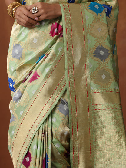 Handloom Banarasi Rangkat Silk Kadwa Saree