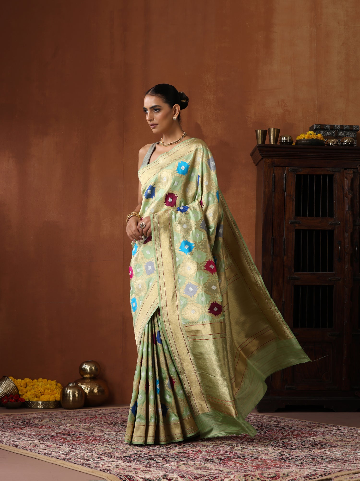 Handloom Banarasi Rangkat Silk Kadwa Saree