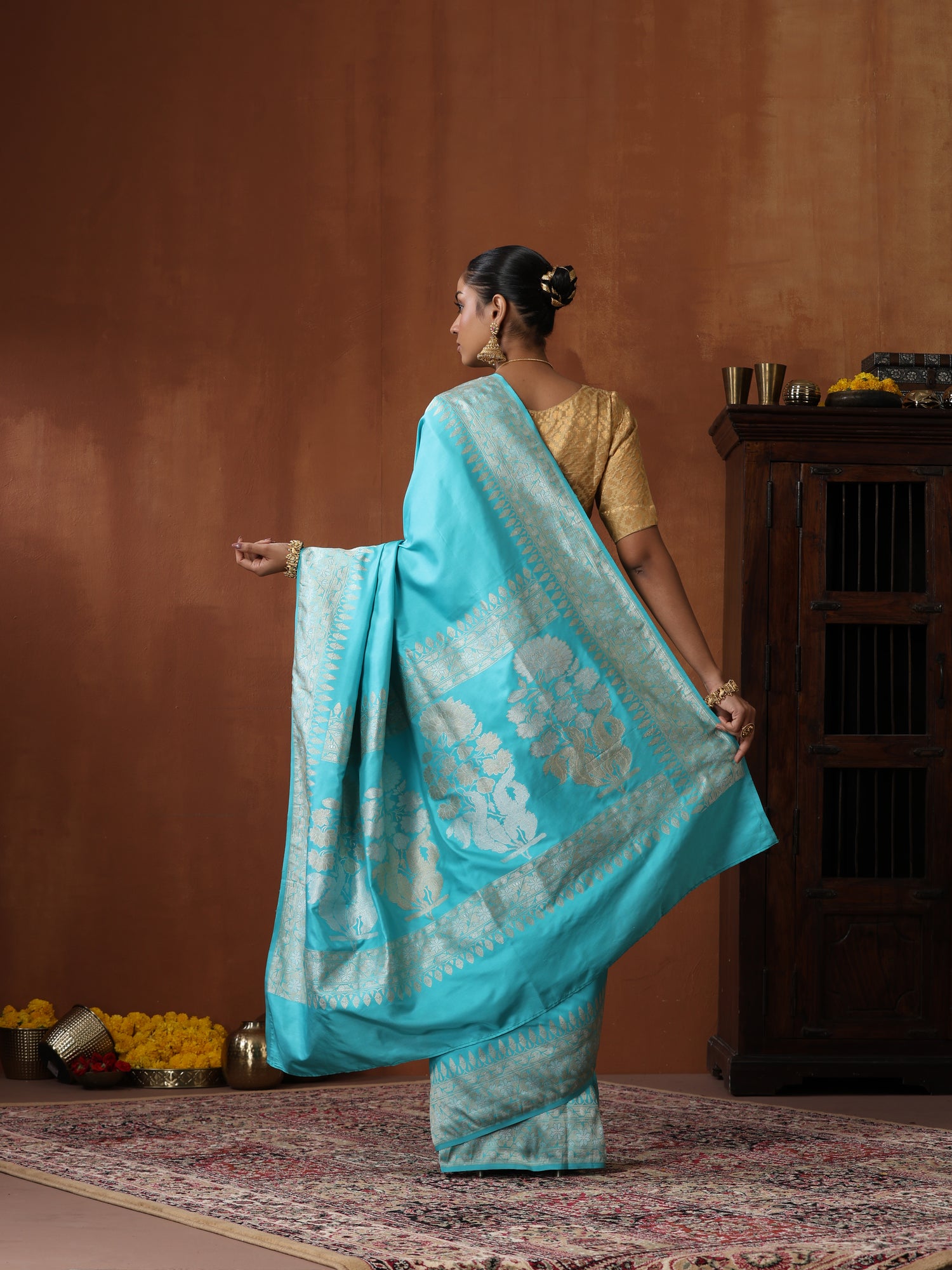 Handloom Banarasi Katan Silk Kadwa Ektara Kumudini Saree