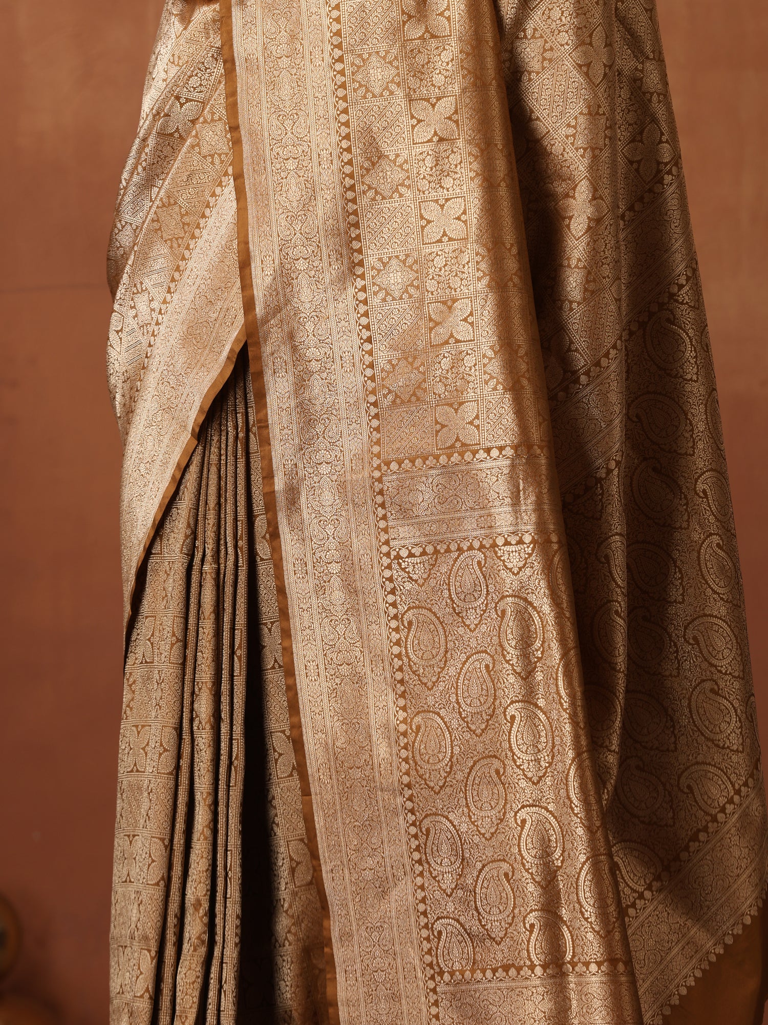 Handloom Banarasi Katan Silk Zari Tanchoi Saree