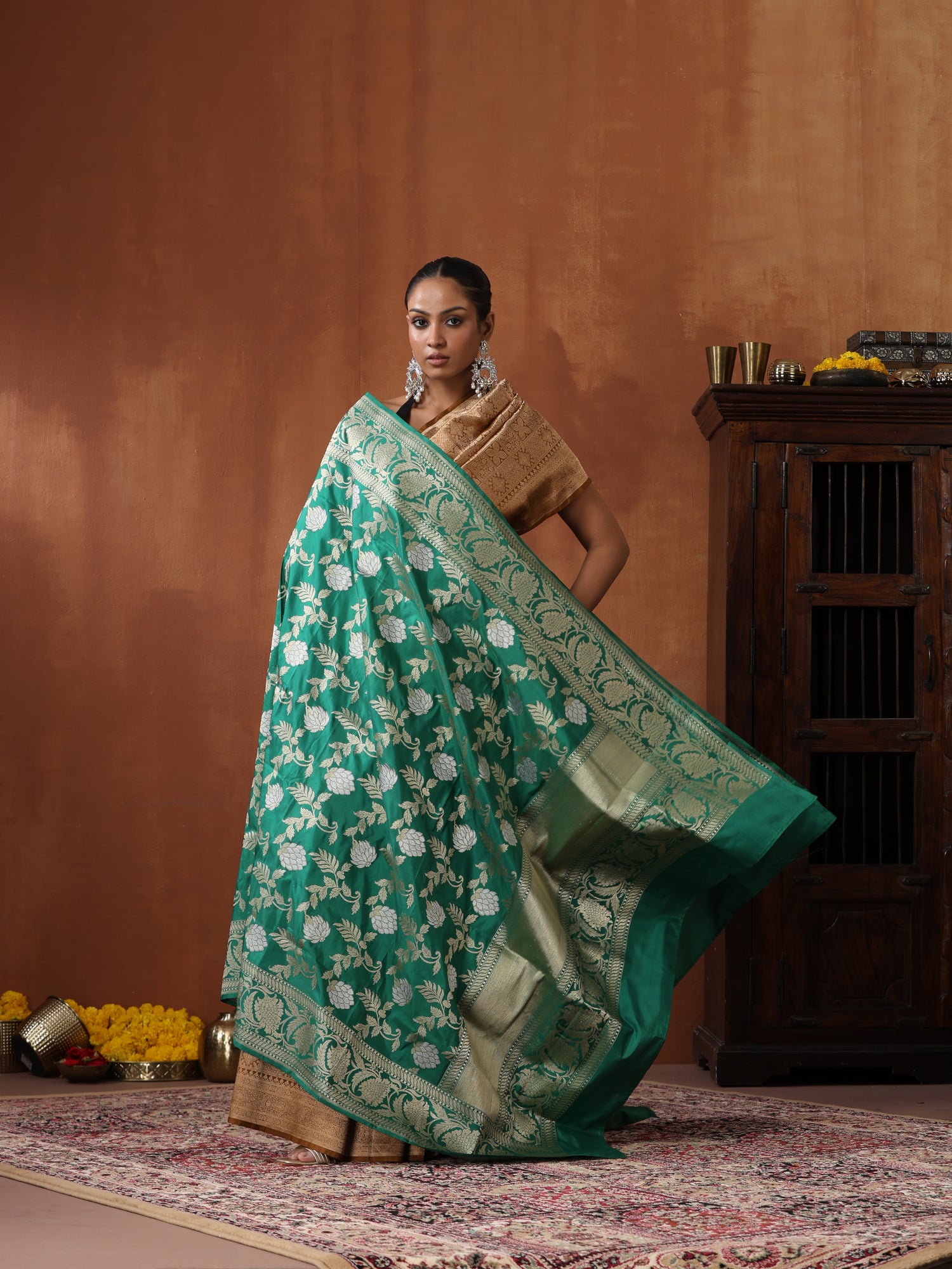 Handwoven Banarasi Katan Silk Kadwa Dupatta