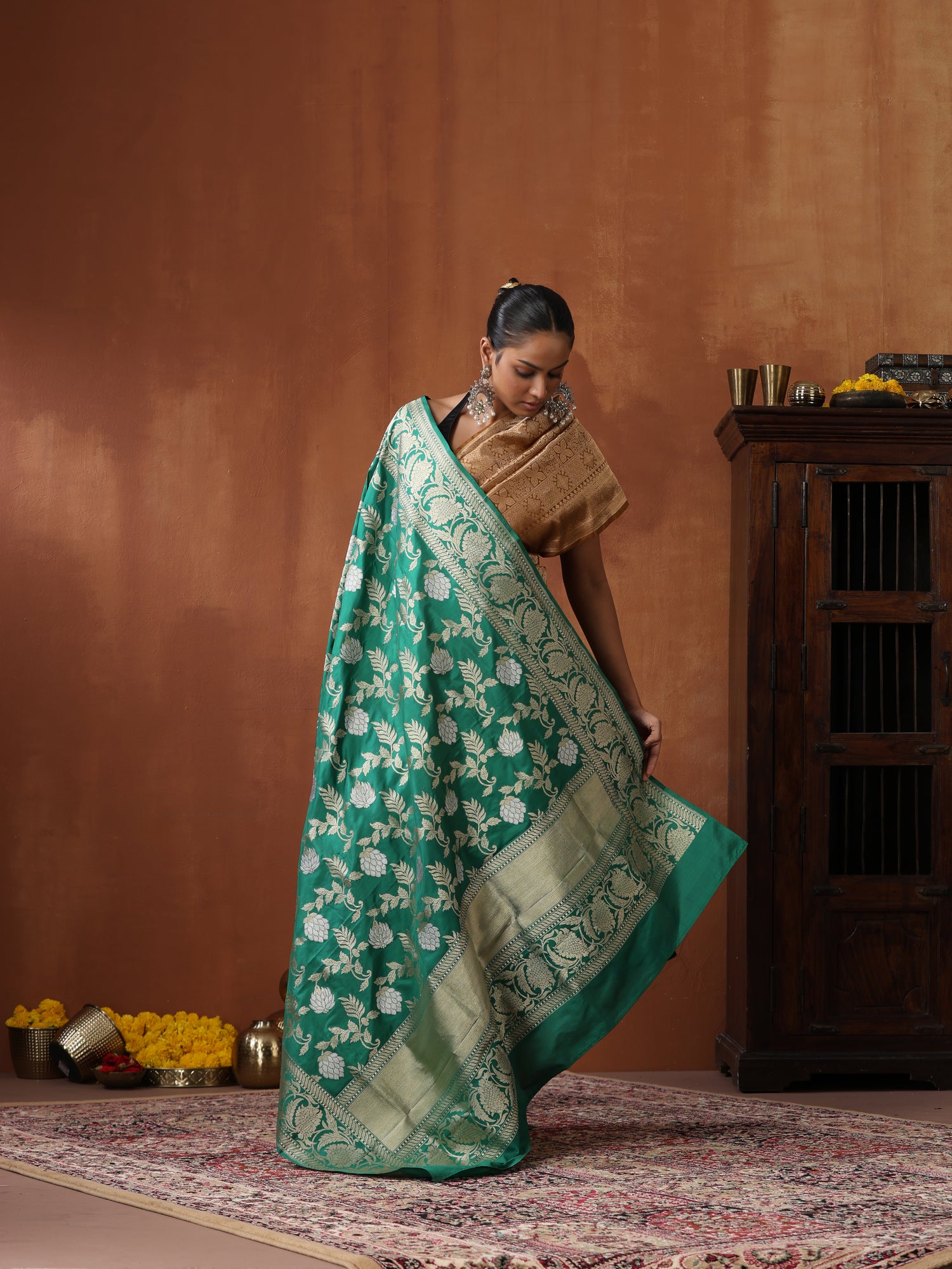 Handwoven Banarasi Katan Silk Kadwa Dupatta