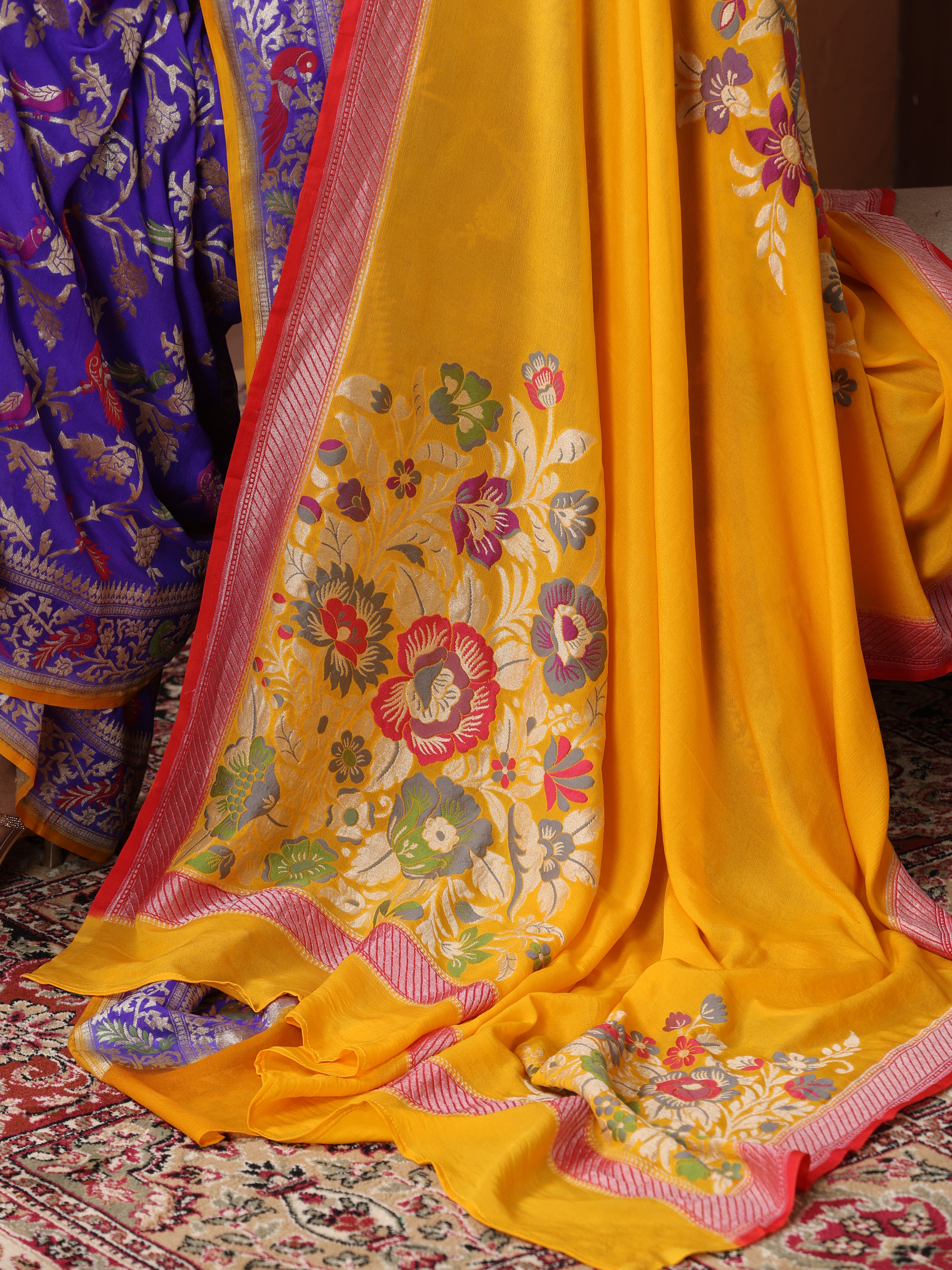 Handwoven Banarasi Georgette Dupatta with Floral Meenakari