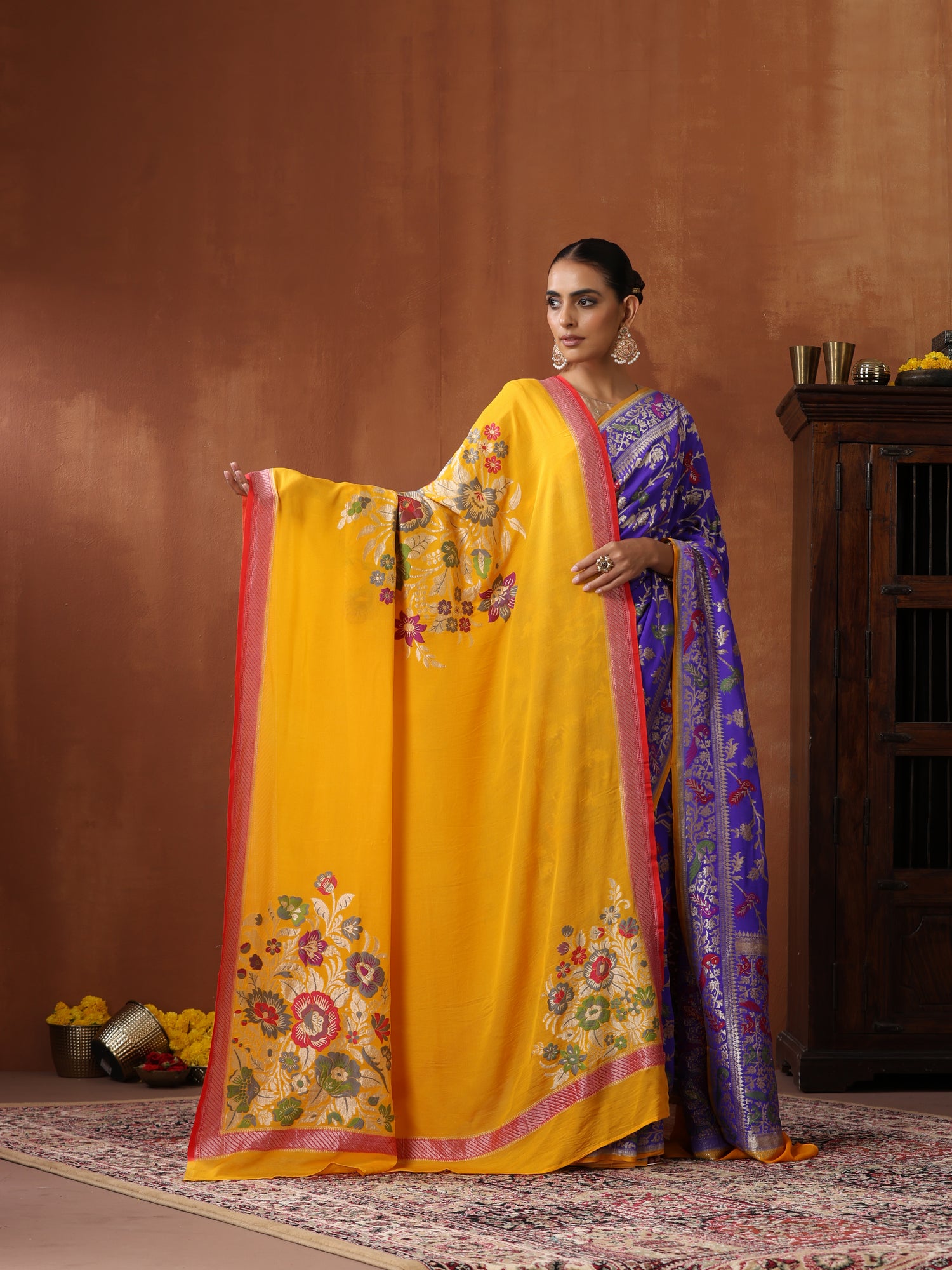 Handwoven Banarasi Georgette Dupatta with Floral Meenakari