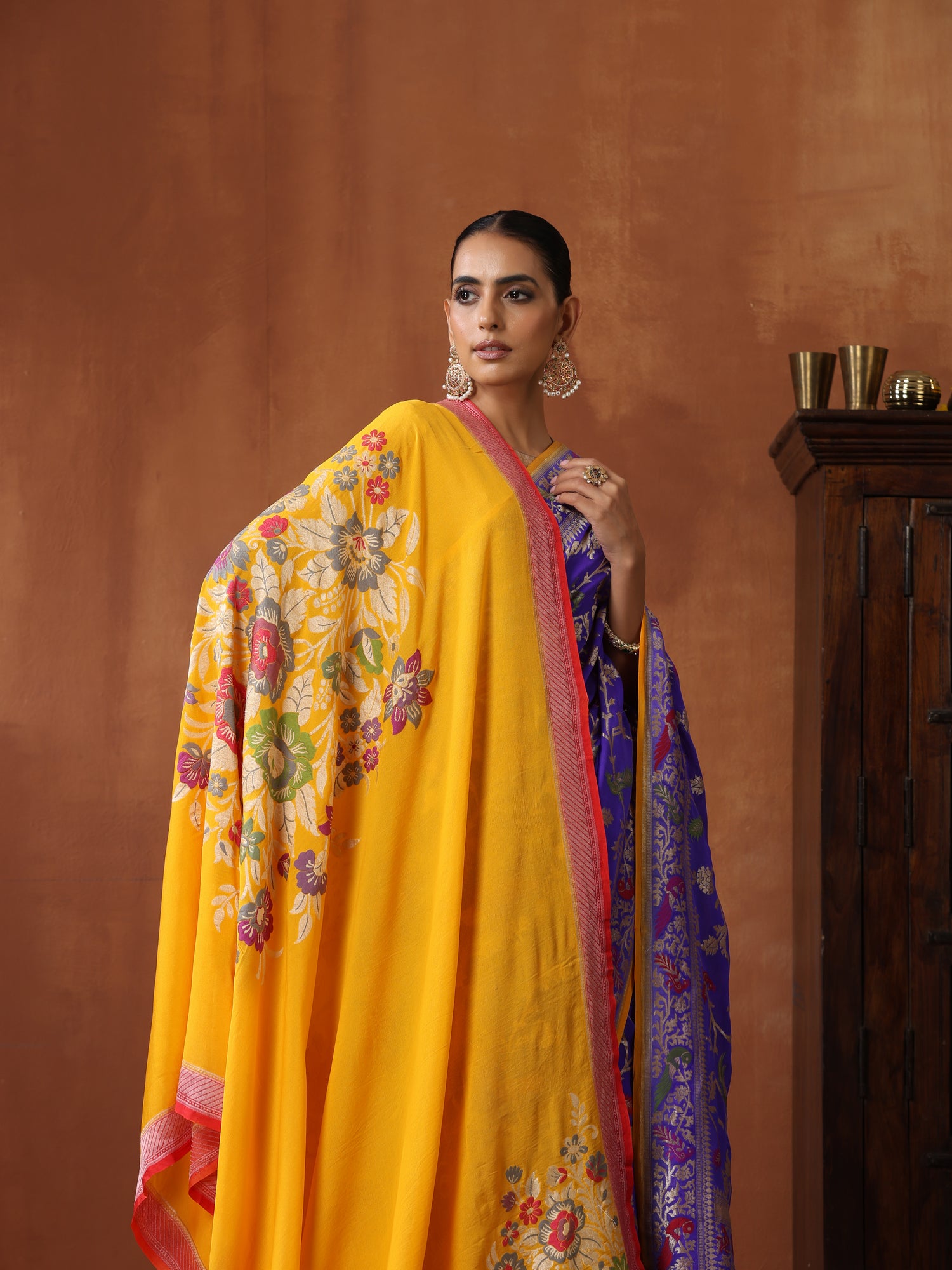 Handwoven Banarasi Georgette Dupatta with Floral Meenakari