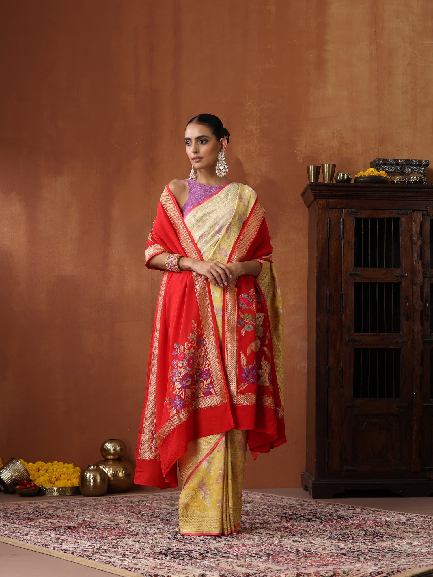 Handwoven Banarasi Georgette Dupatta with Floral Meenakari