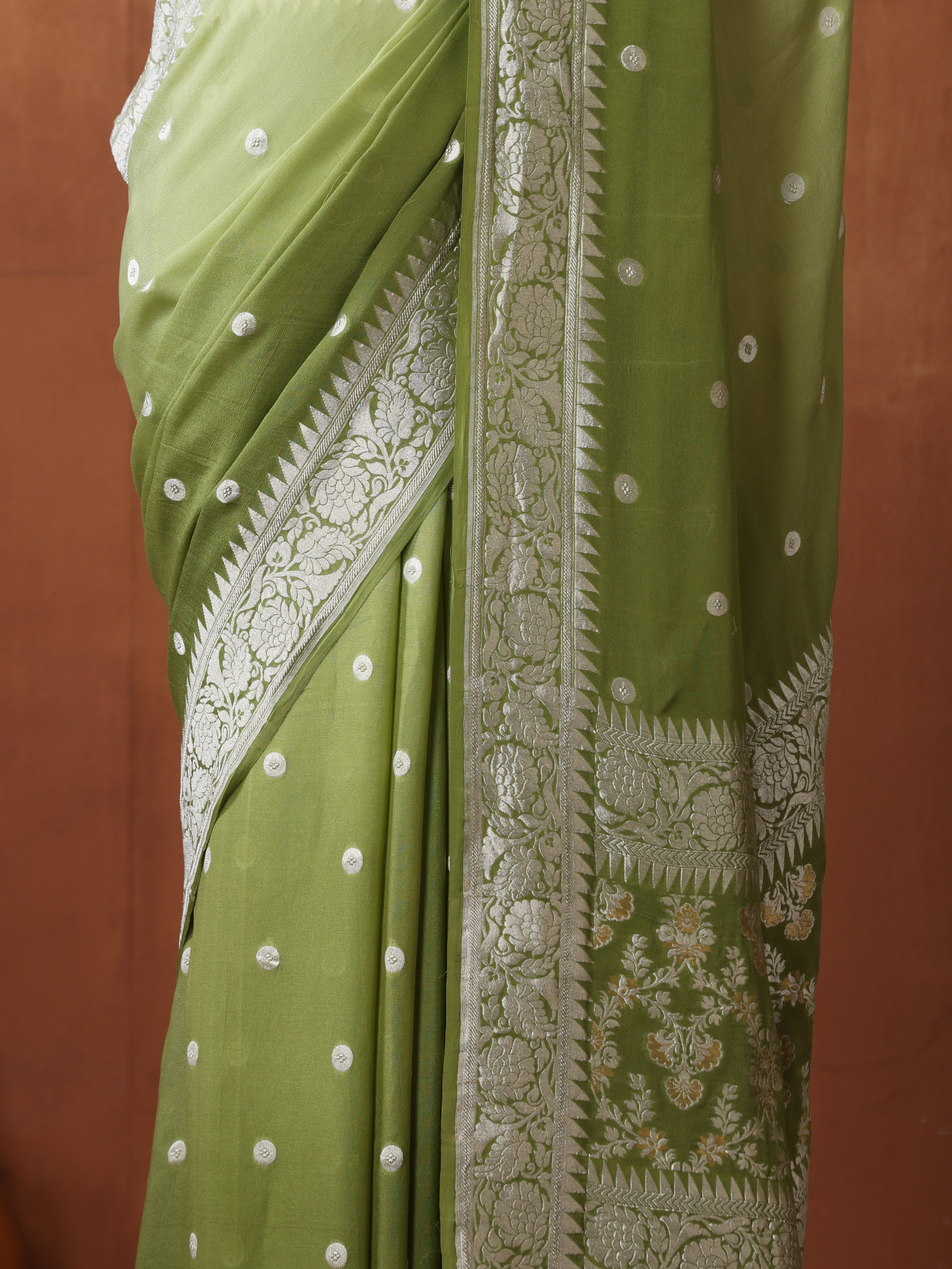 Banarasi Ashrafi Boota Georgette Saree