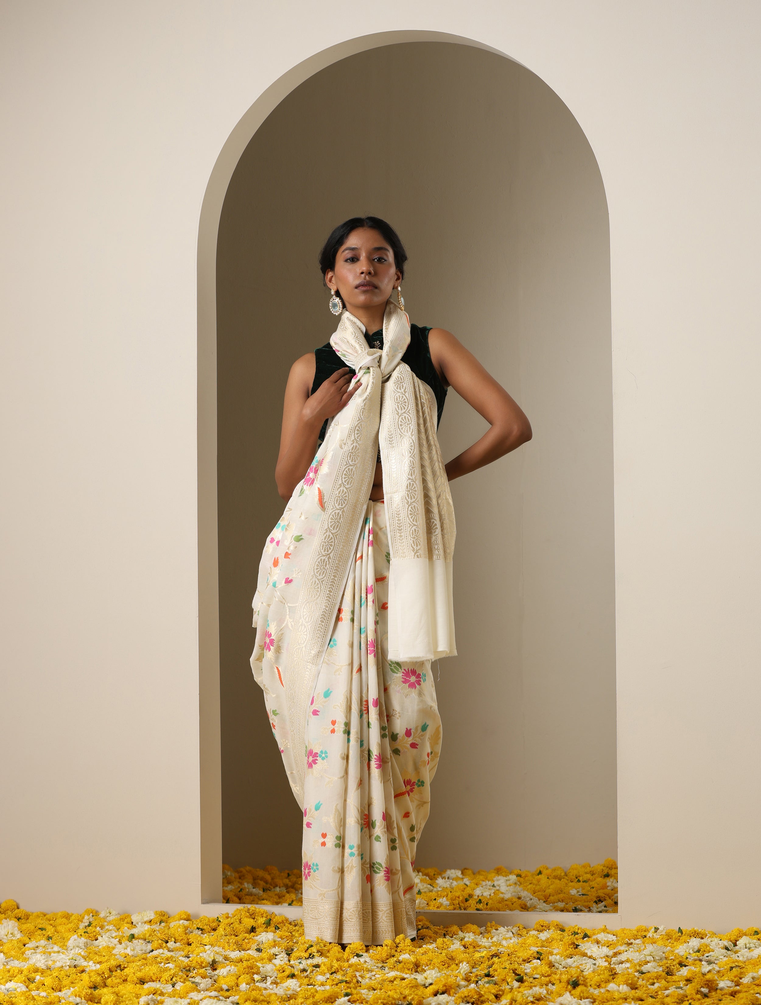 Buy HALFSAREE STUDIO Light Gray Banarasi Silk Meenakari Badla Work Saree  Online at Best Prices in India - JioMart.