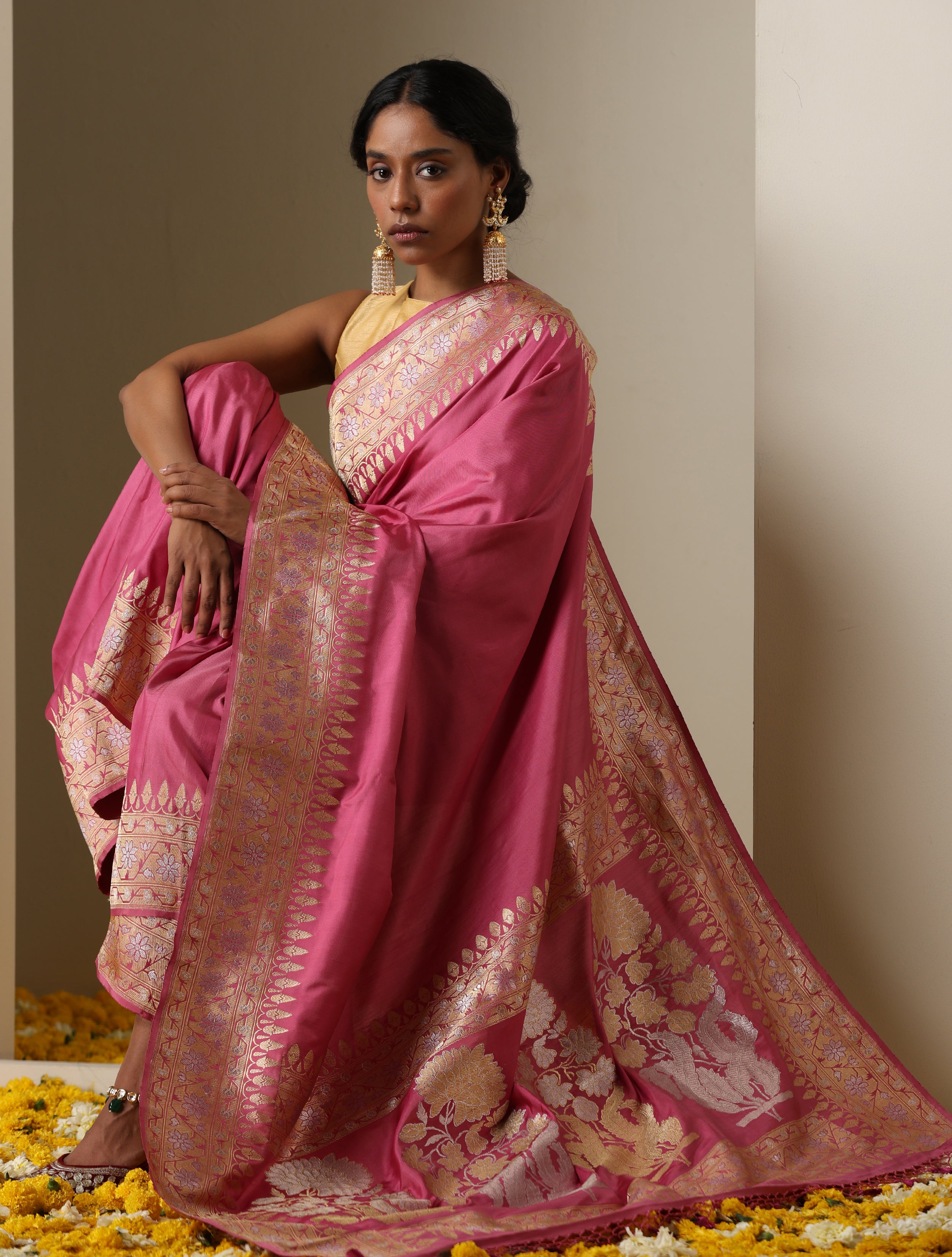 Buy Silvery Rose Banarasi Katan Silk Saree - House Of Elegance – House Of  Elegance - Style That Inspires