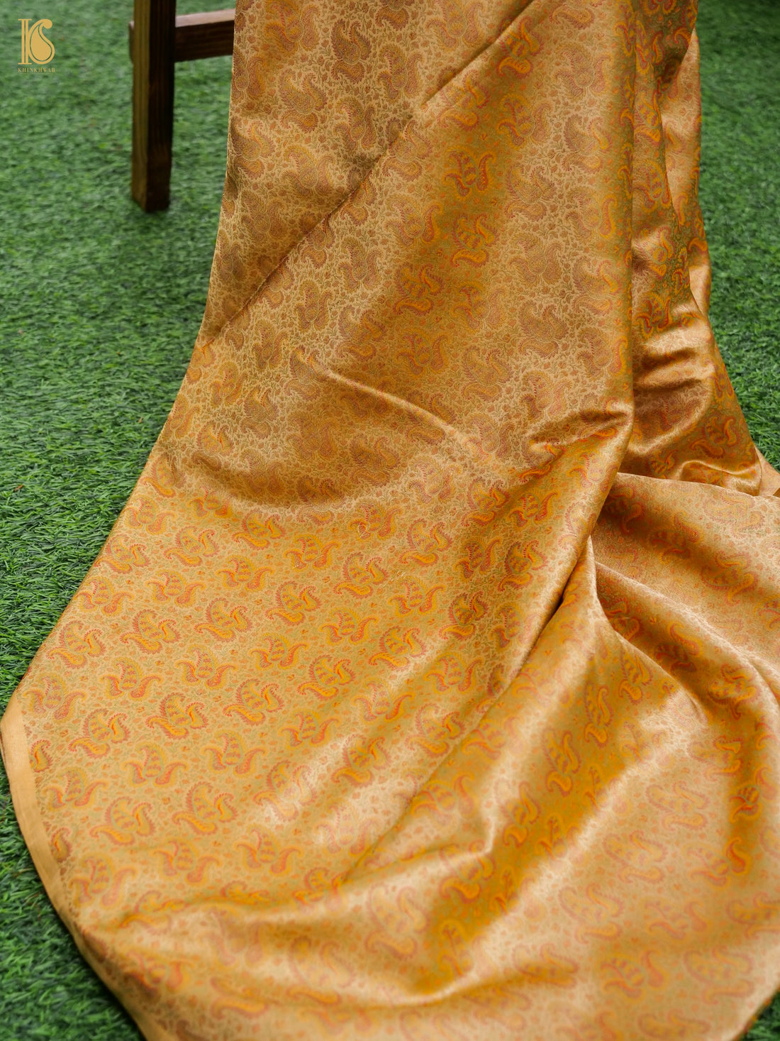 Handloom Banarasi Royal Ambi Tanchoi Silk Fabric